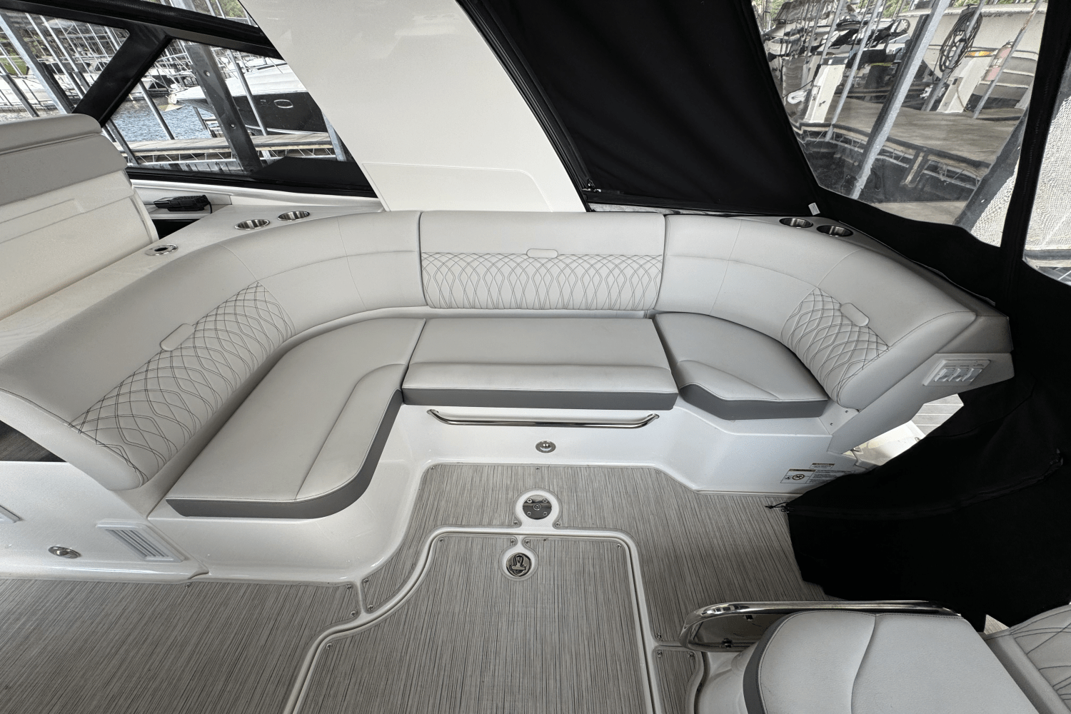 2024 Sea Ray Sundancer 370 Image Thumbnail #26
