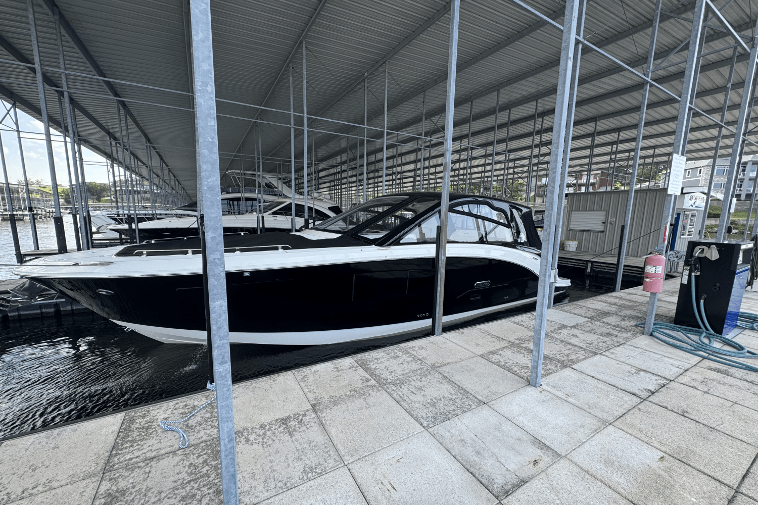 2024 Sea Ray Sundancer 370 Image Thumbnail #1