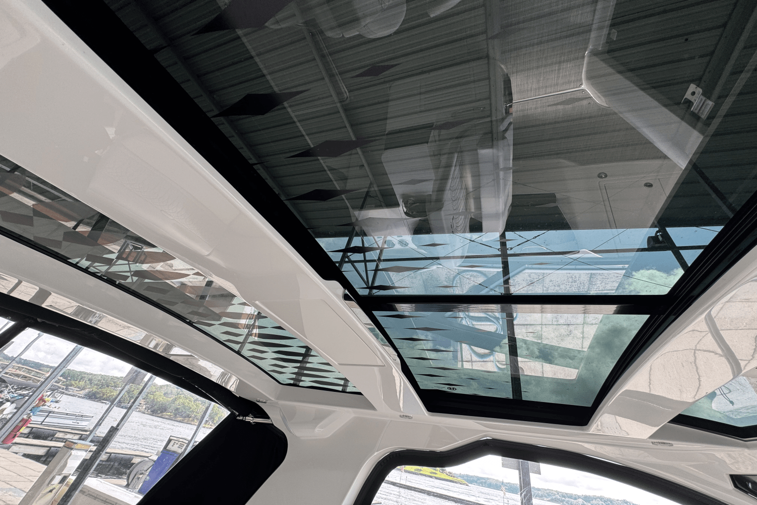 2024 Sea Ray Sundancer 370 Image Thumbnail #24