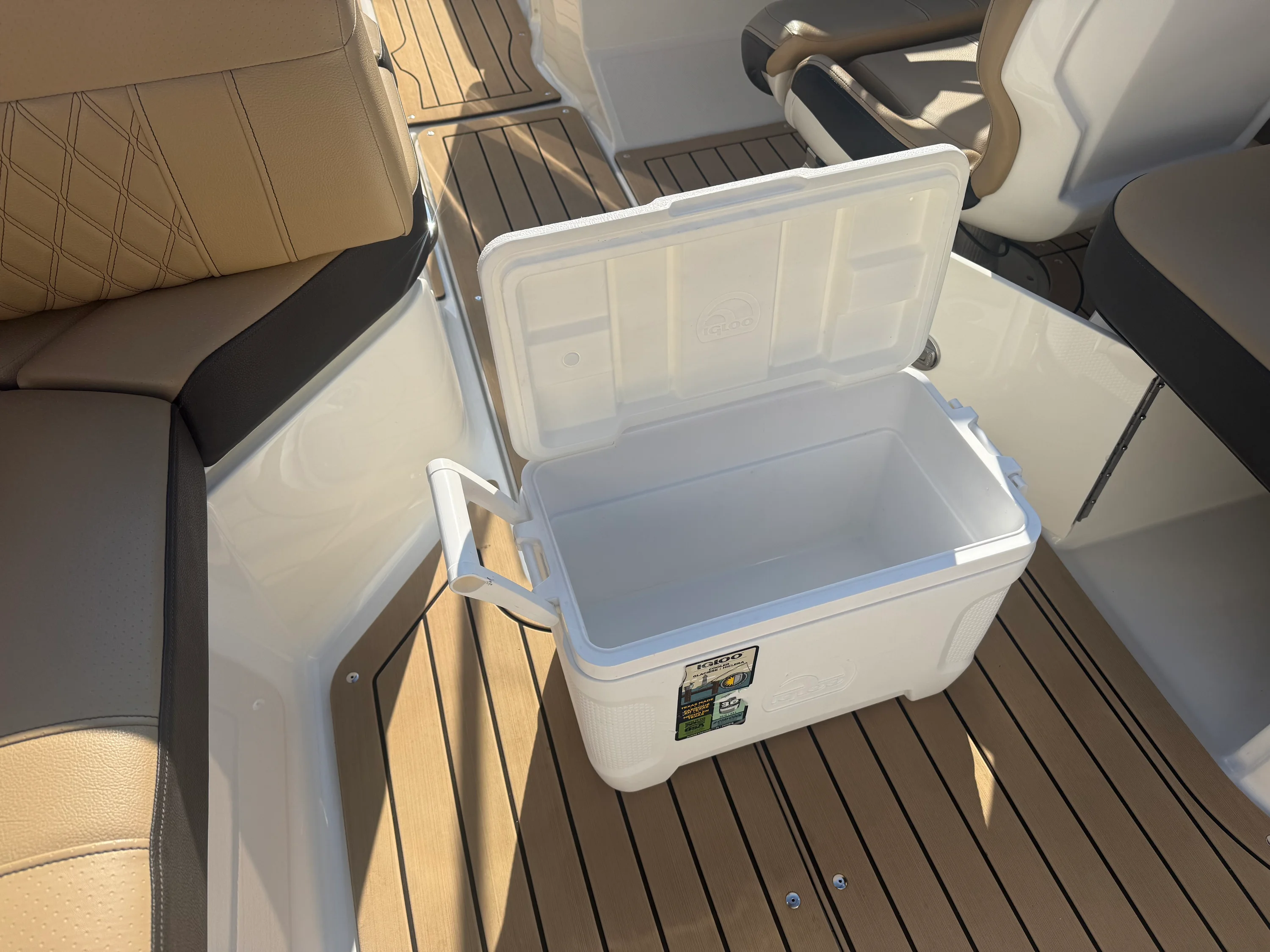 2020 Sea Ray 230 SLX Image Thumbnail #33
