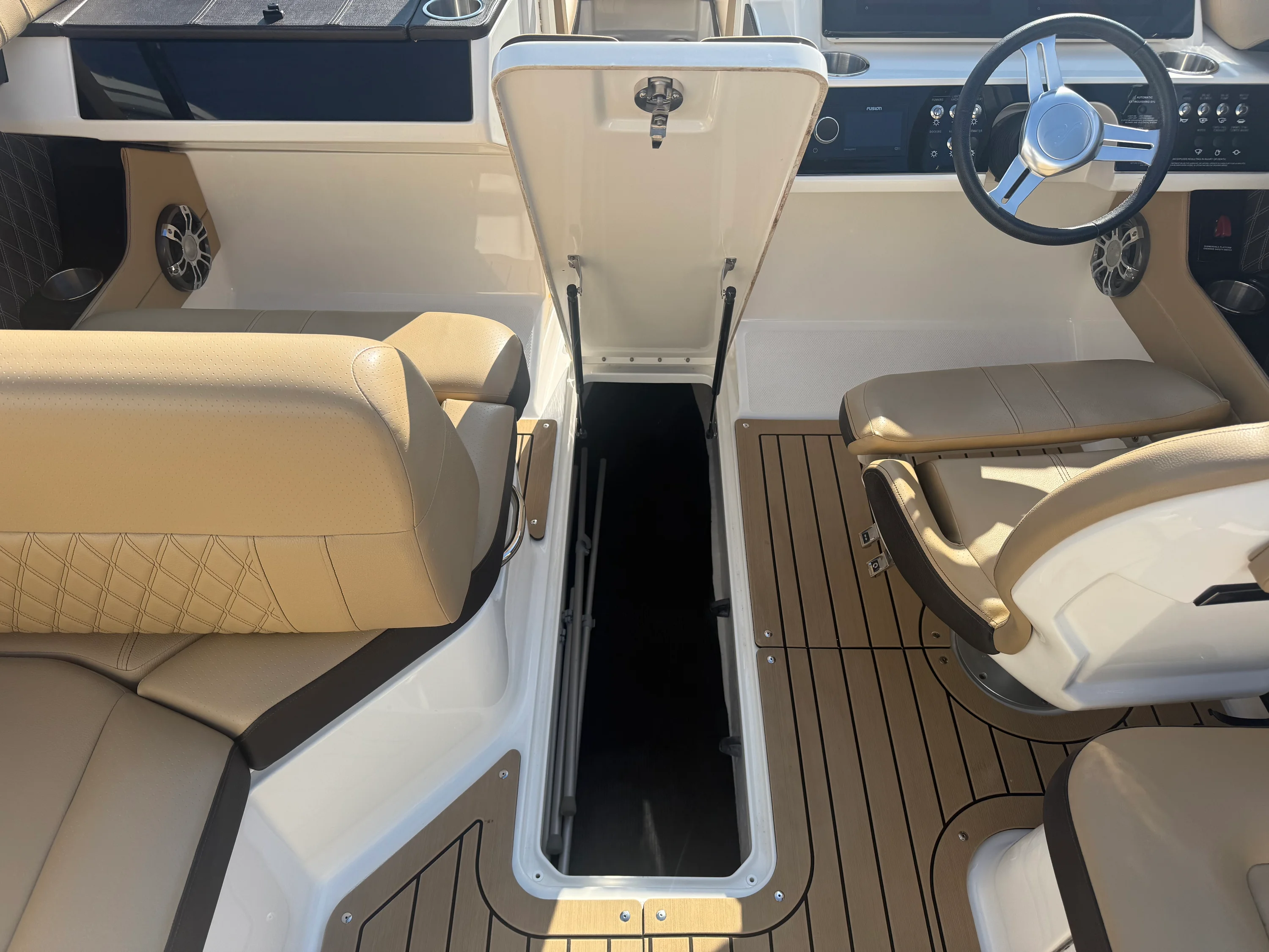 2020 Sea Ray 230 SLX Image Thumbnail #45
