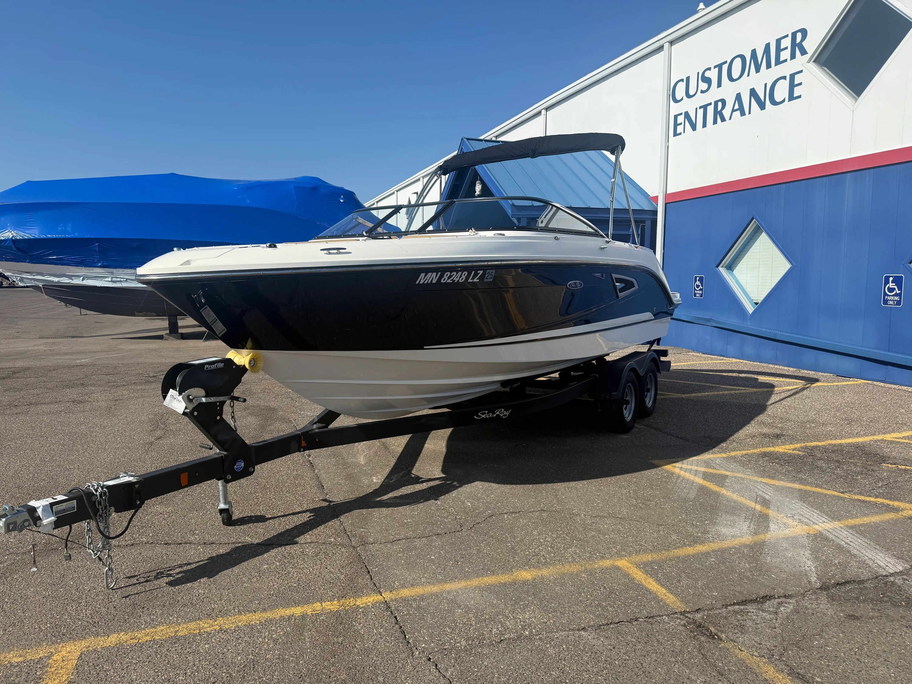 2020 Sea Ray 230 SLX Image Thumbnail #4