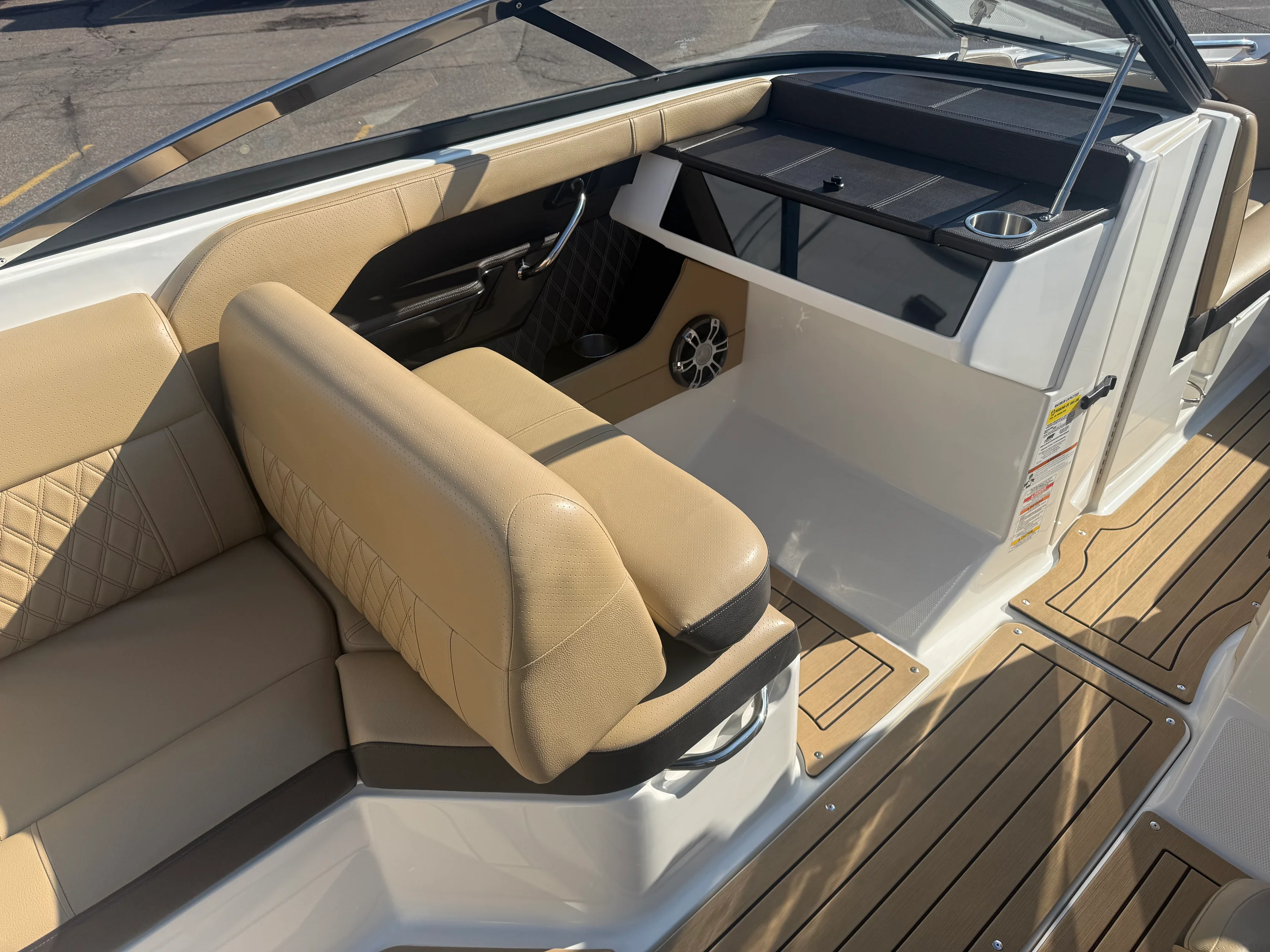 2020 Sea Ray 230 SLX Image Thumbnail #48