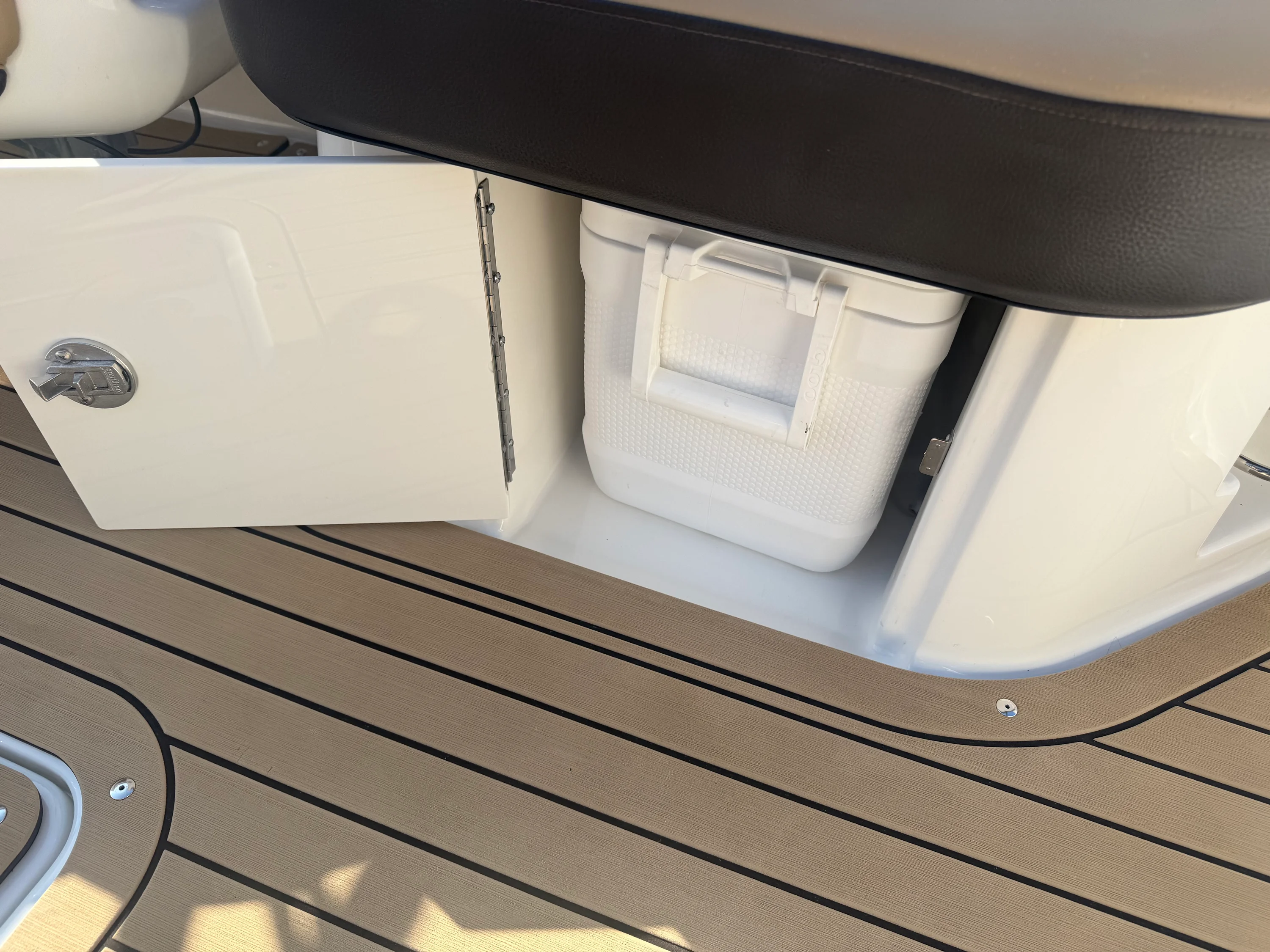 2020 Sea Ray 230 SLX Image Thumbnail #32