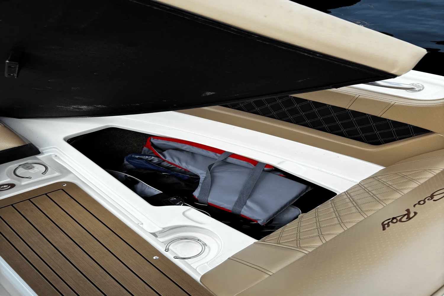 2020 Sea Ray 230 SLX Image Thumbnail #19