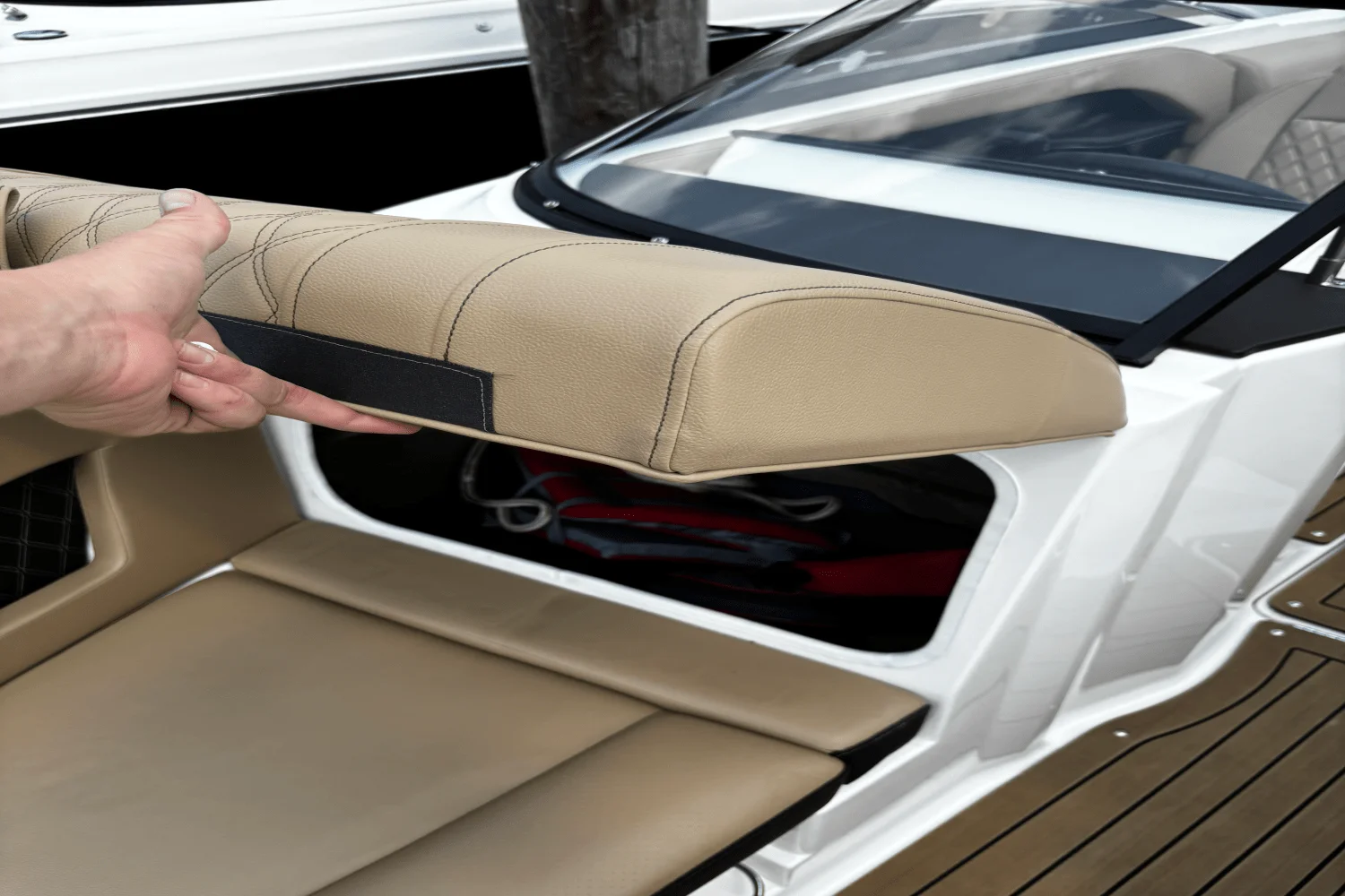 2020 Sea Ray 230 SLX Image Thumbnail #8