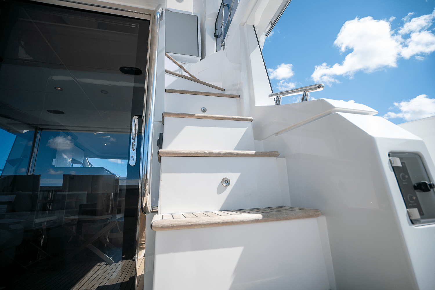2023 Azimut
                                                             60 FLY Image Thumbnail #40