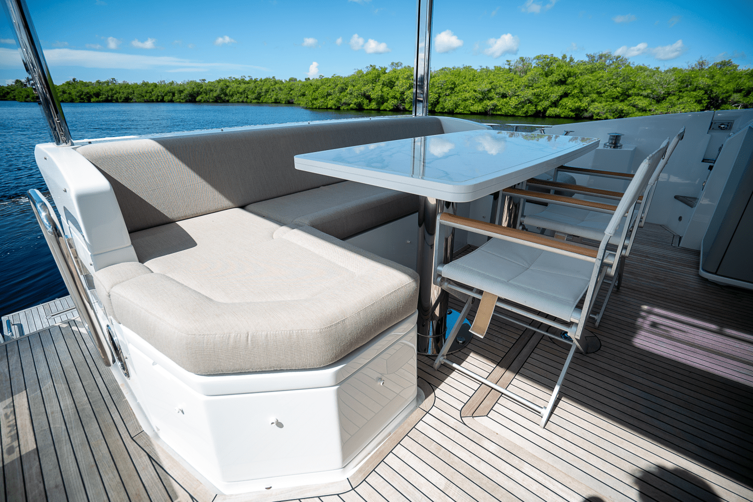 2023 Azimut
                                                             60 FLY Image Thumbnail #10