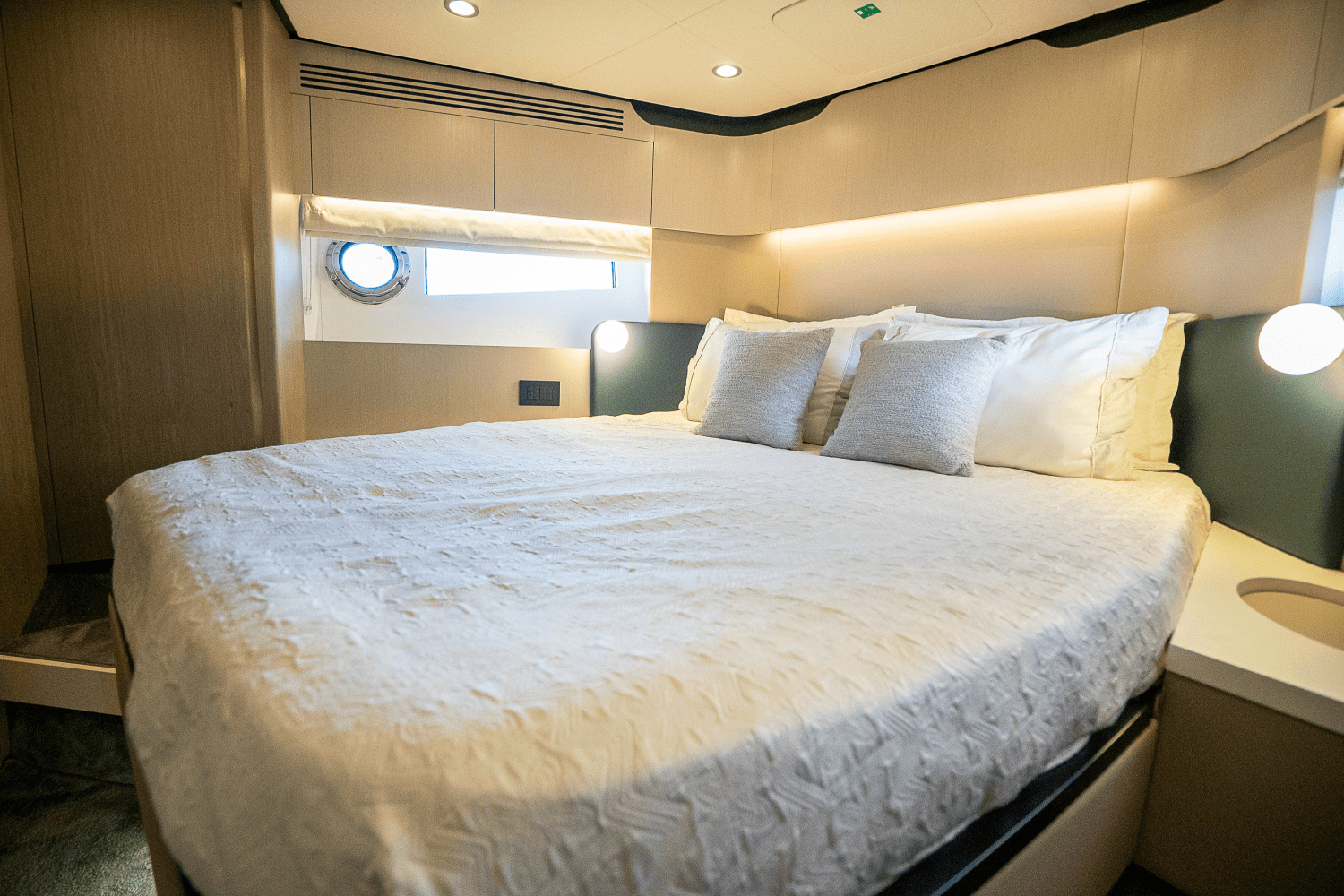 2023 Azimut
                                                             60 FLY Image Thumbnail #61