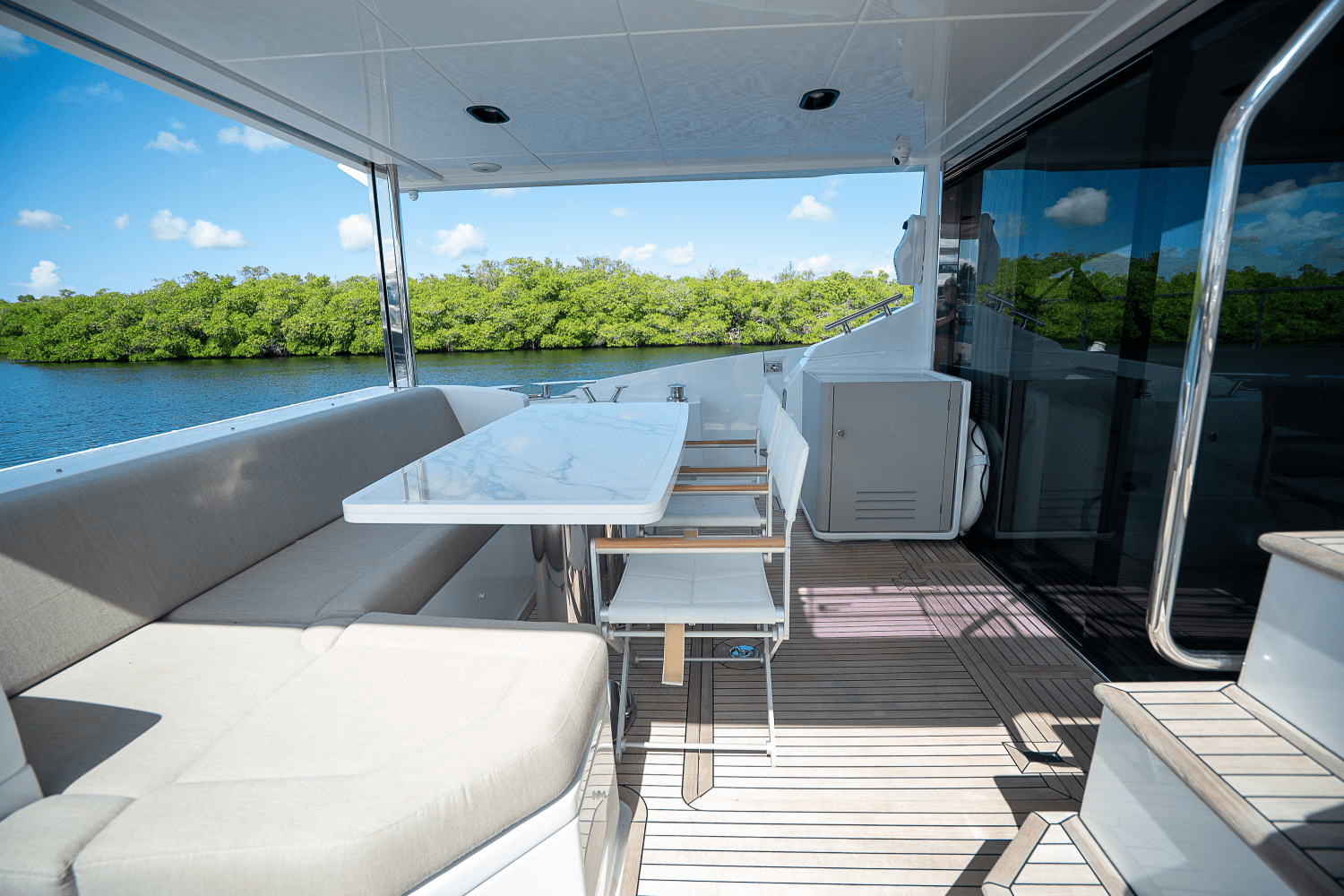 2023 Azimut
                                                             60 FLY Image Thumbnail #12