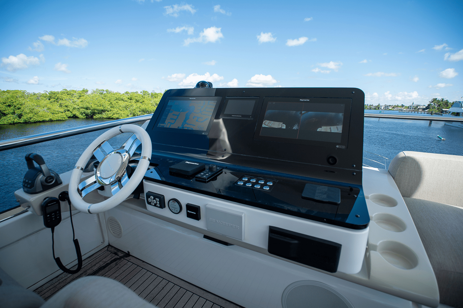 2023 Azimut
                                                             60 FLY Image Thumbnail #52