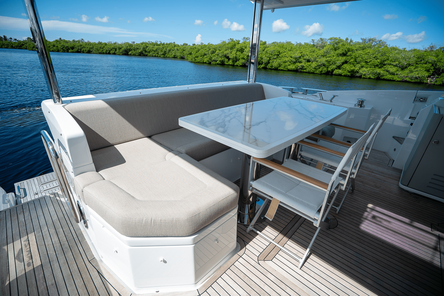 2023 Azimut
                                                             60 FLY Image Thumbnail #11