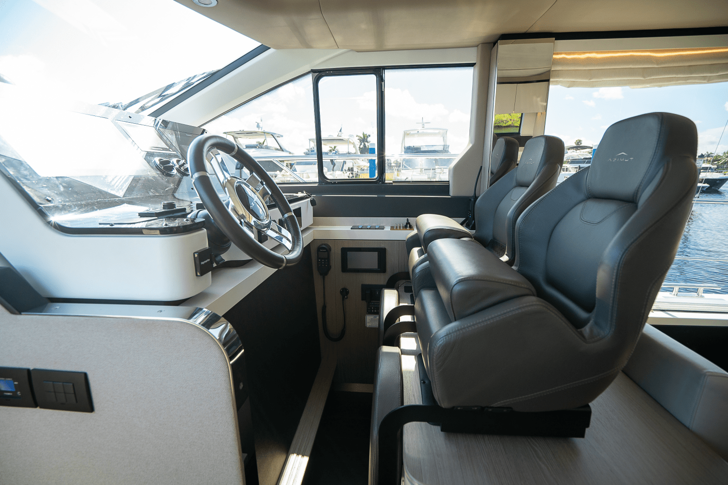 2023 Azimut
                                                             60 FLY Image Thumbnail #29
