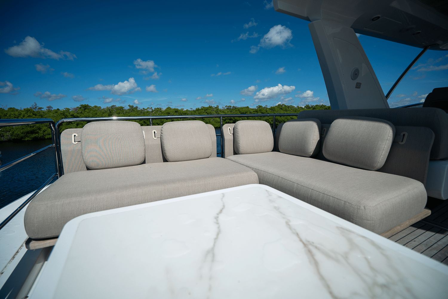 2023 Azimut
                                                             60 FLY Image Thumbnail #43