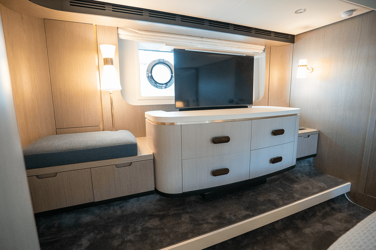 2023 Azimut
                                                             60 FLY Image Thumbnail #82