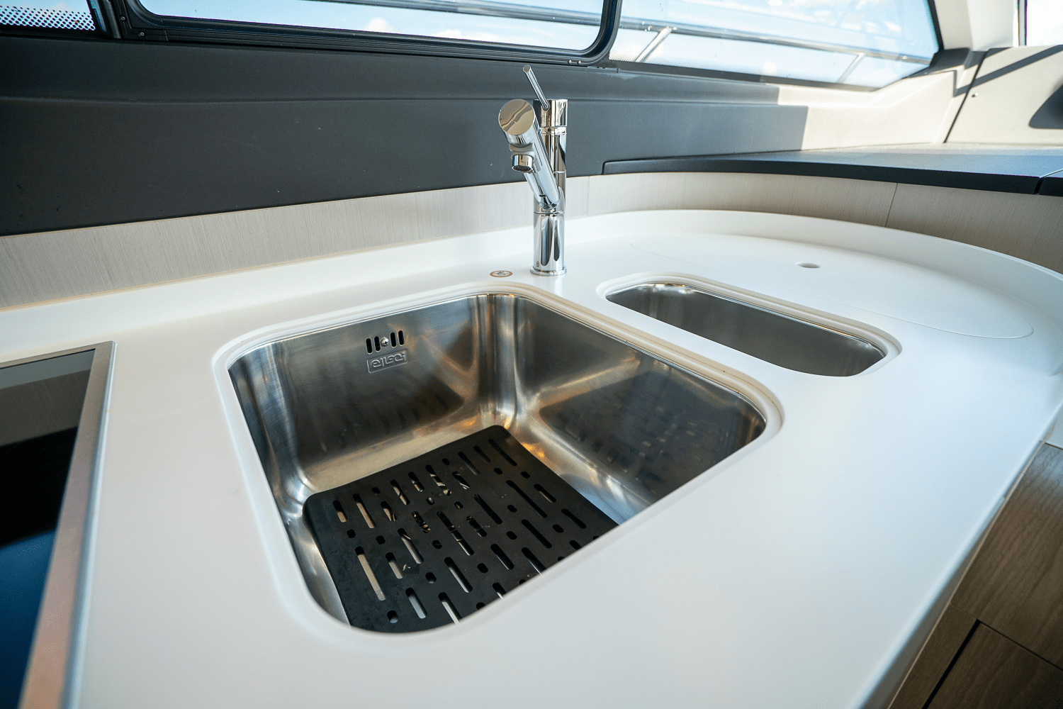 2023 Azimut
                                                             60 FLY Image Thumbnail #28