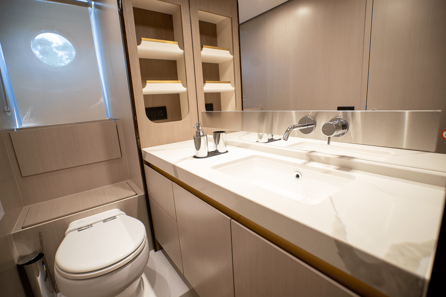 2023 Azimut
                                                             60 FLY Image Thumbnail #78