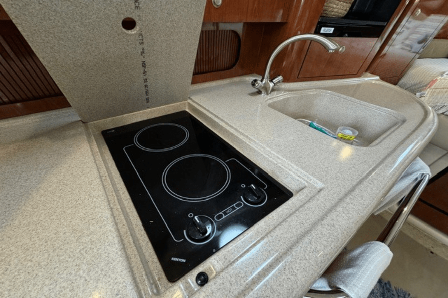 2006 Sea Ray 340 Sundancer Image Thumbnail #22