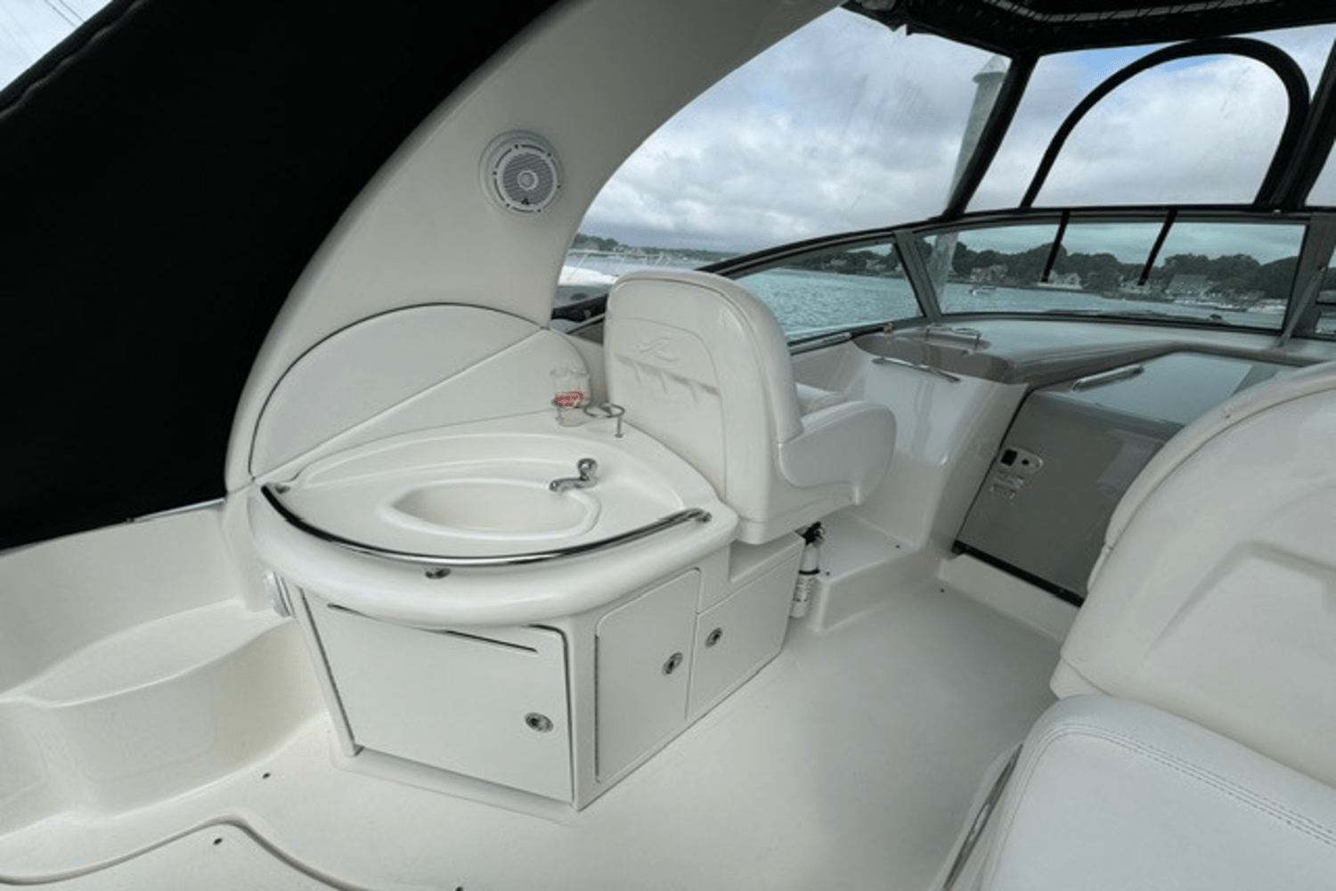 2006 Sea Ray 340 Sundancer Image Thumbnail #3