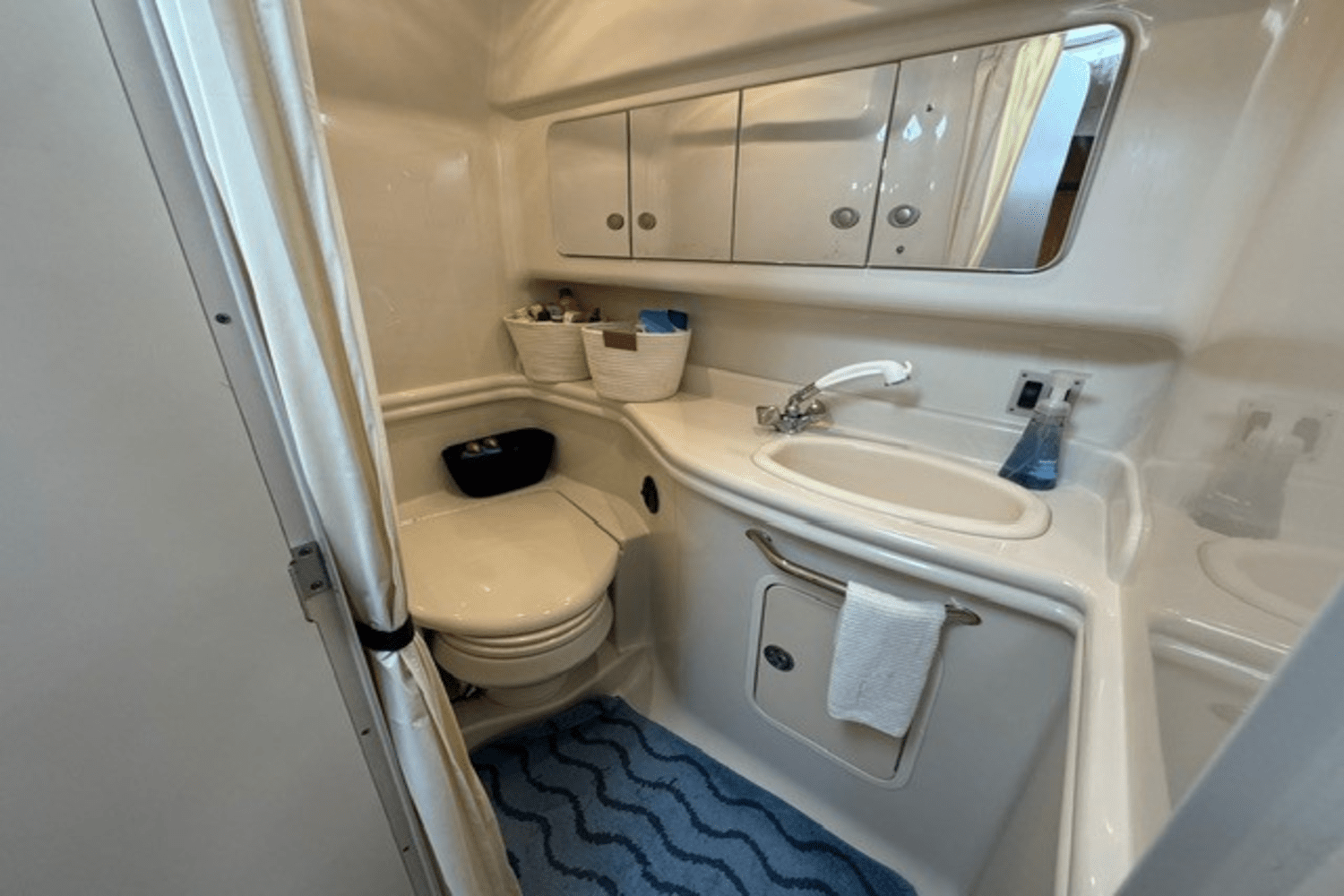 2006 Sea Ray 340 Sundancer Image Thumbnail #29