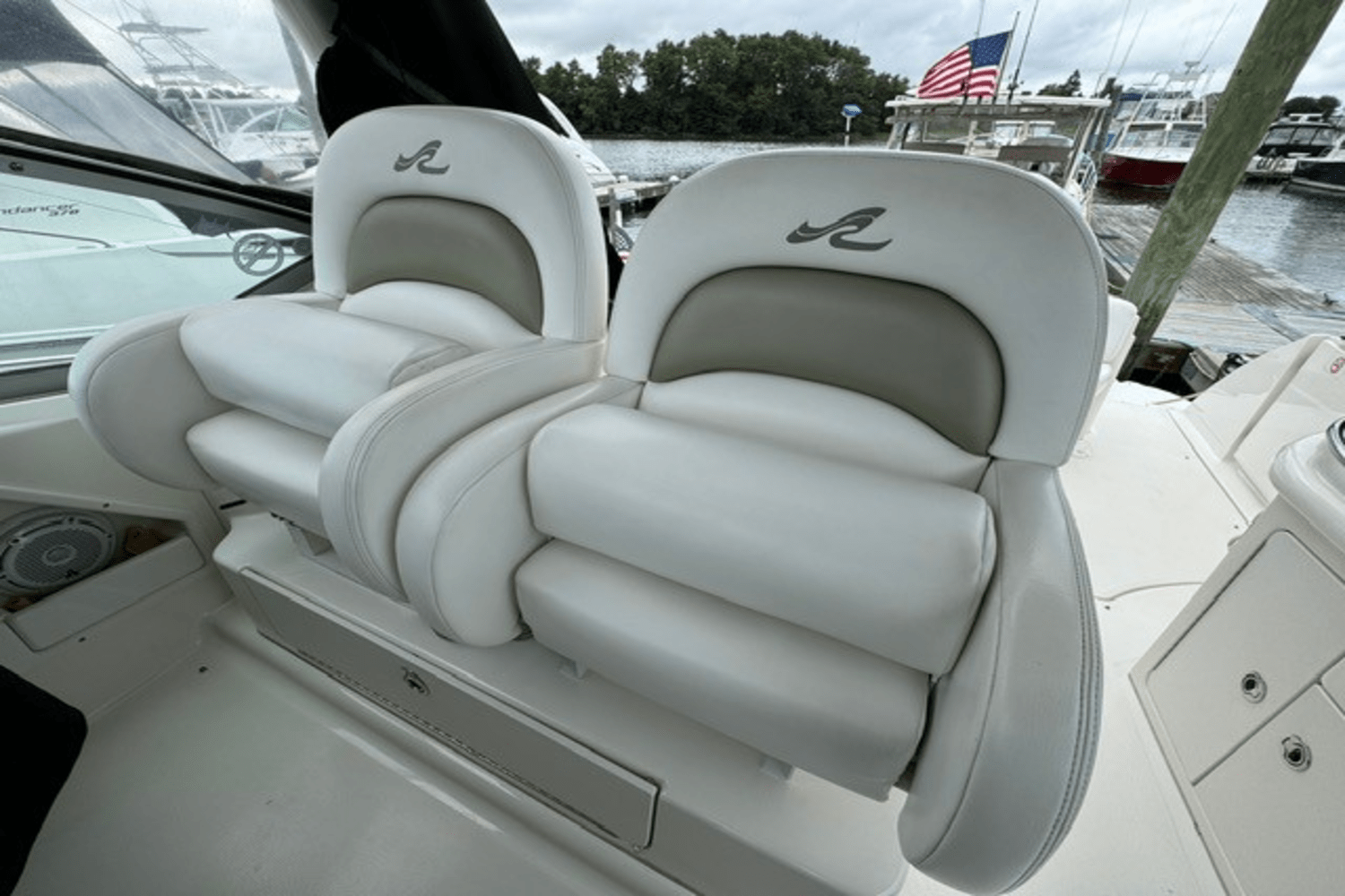 2006 Sea Ray 340 Sundancer Image Thumbnail #5
