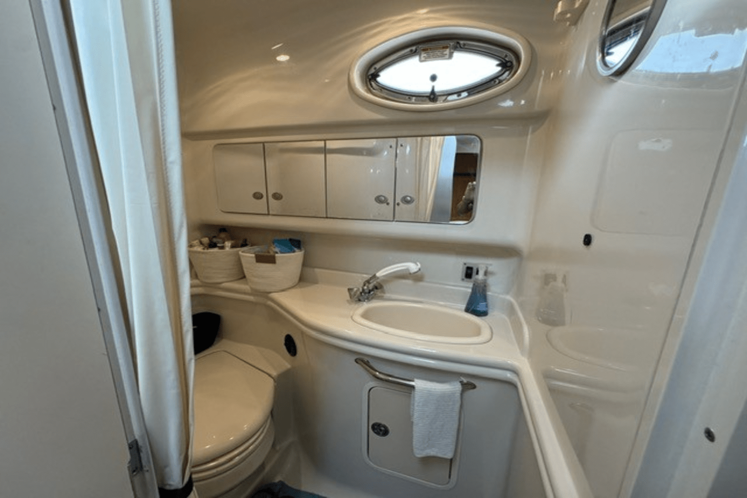 2006 Sea Ray 340 Sundancer Image Thumbnail #28