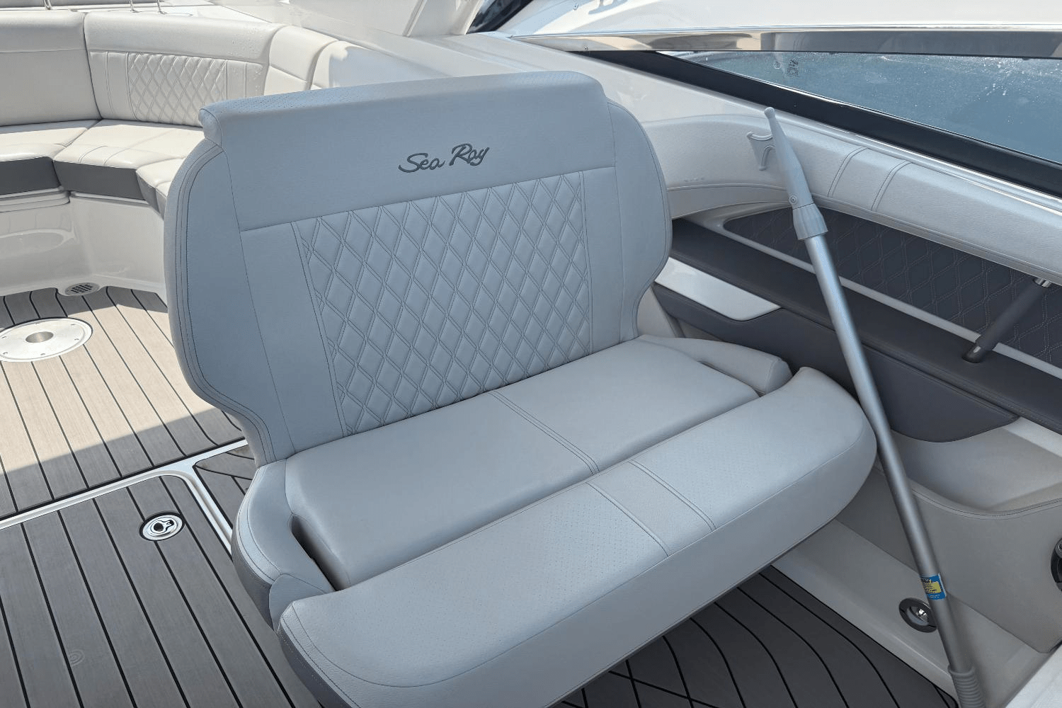 2023 Sea Ray SLX 310 Outboard Image Thumbnail #12