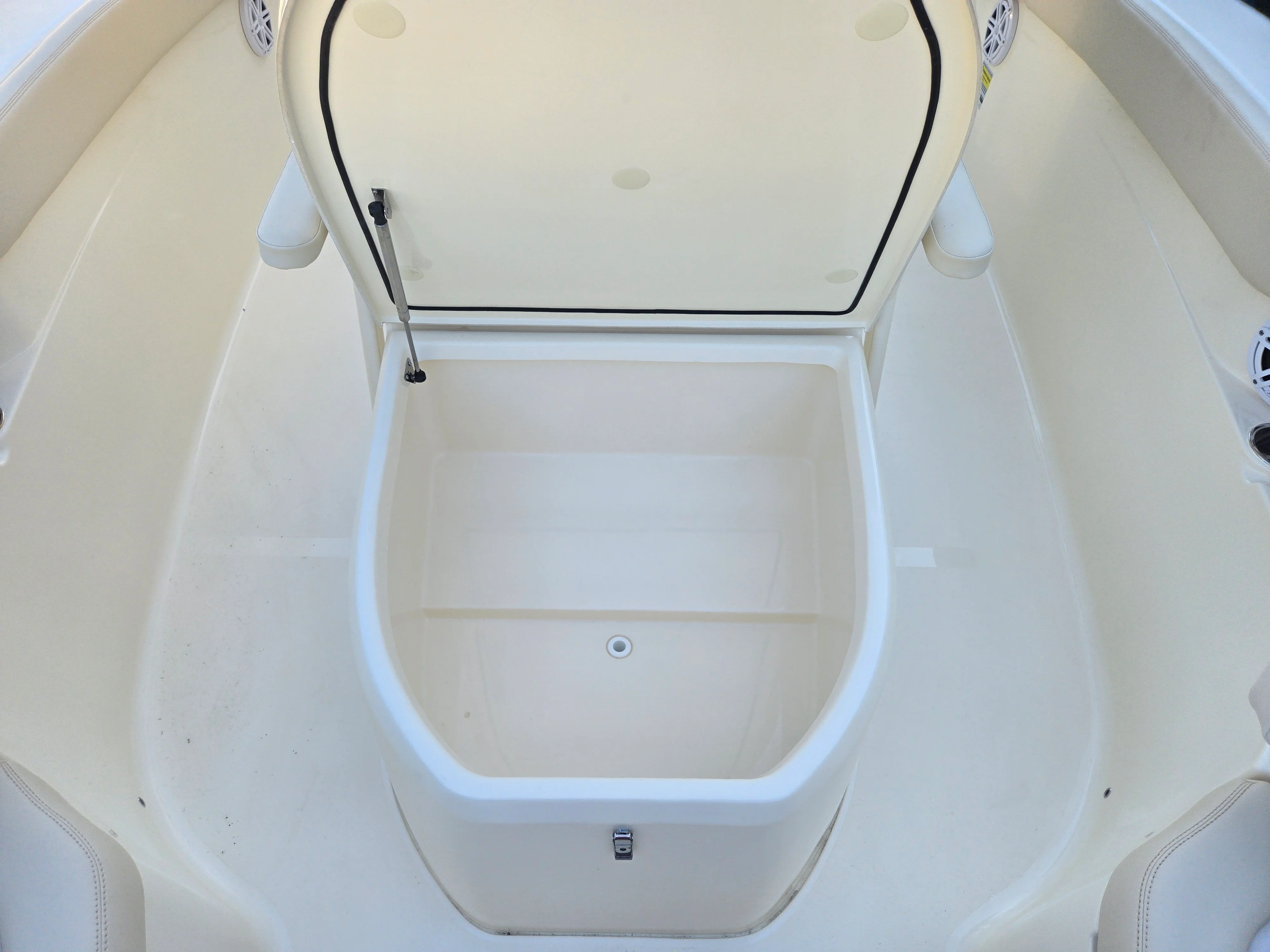 2026 Scout 215 XSF Image Thumbnail #10