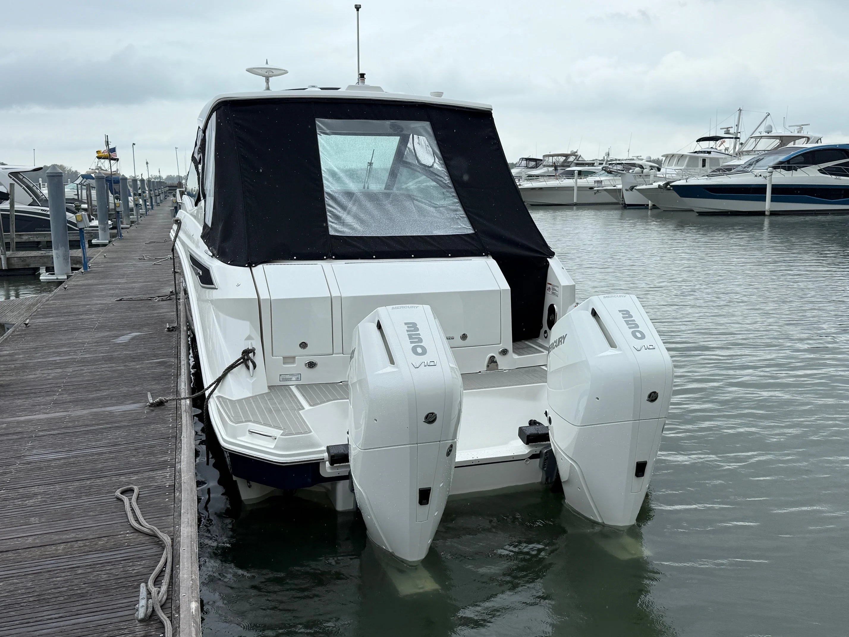 2026 Sea Ray Sundancer 320 Outboard Image Thumbnail #5
