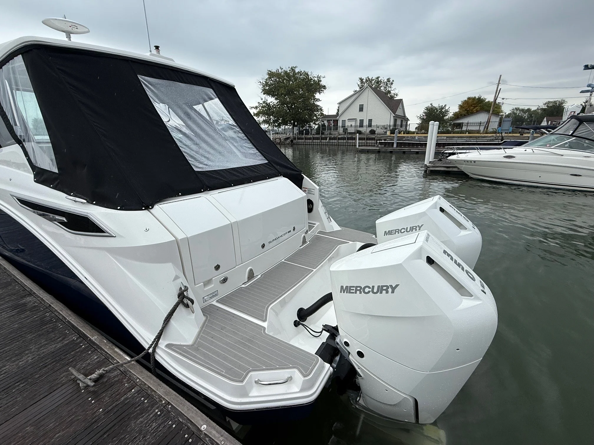2026 Sea Ray Sundancer 320 Outboard Image Thumbnail #6