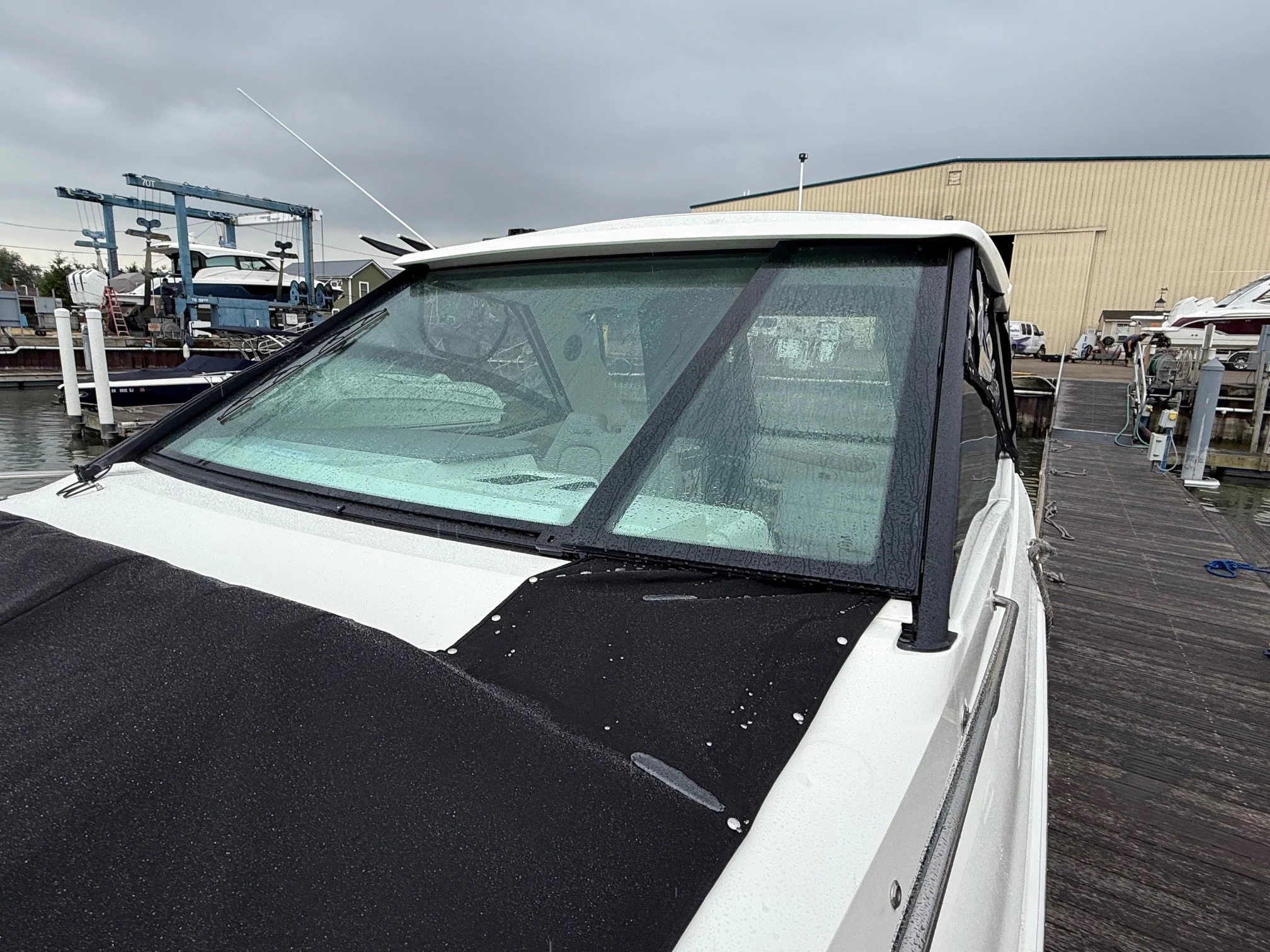 2026 Sea Ray Sundancer 320 Outboard Image Thumbnail #4