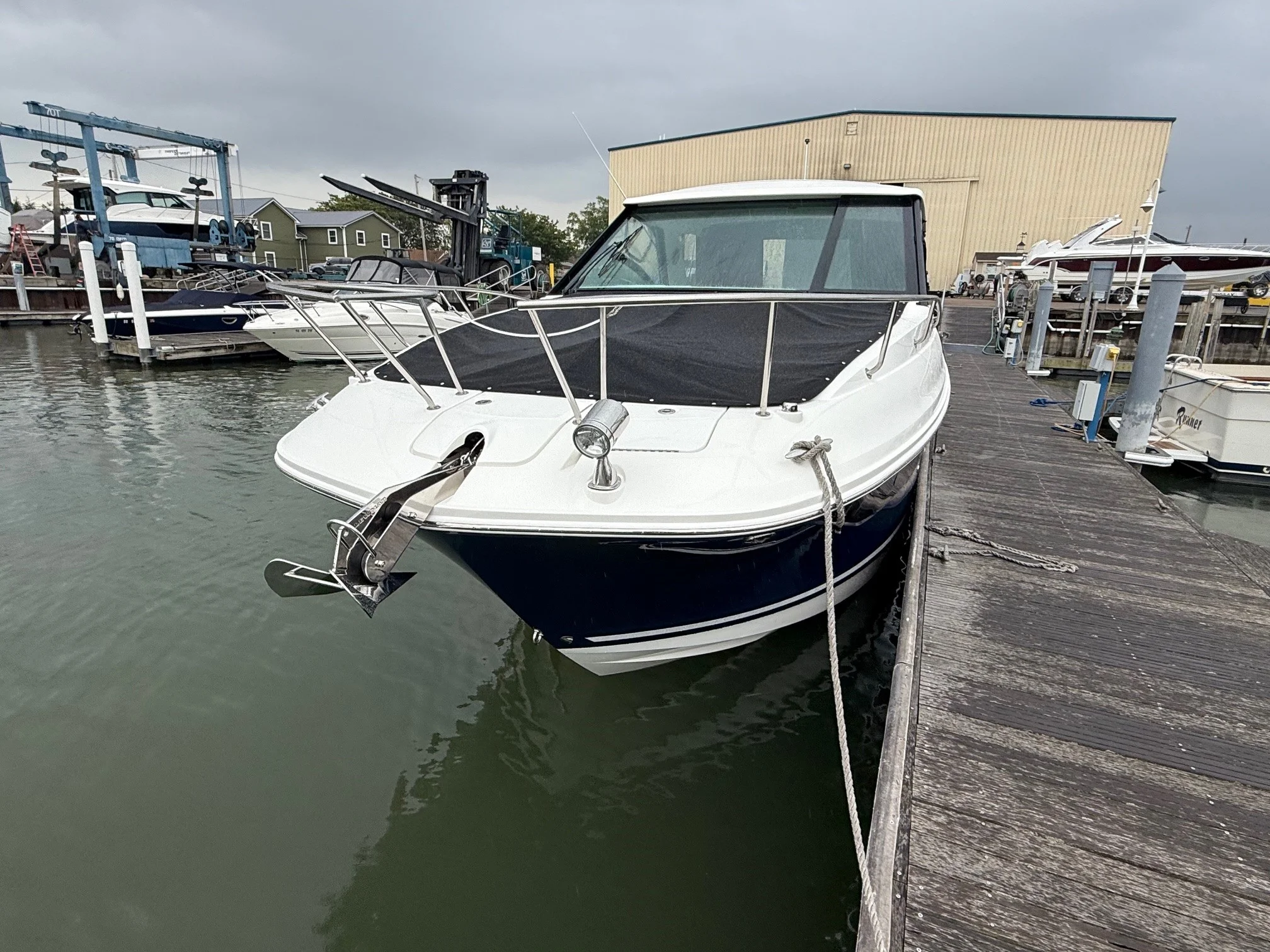 2026 Sea Ray Sundancer 320 Outboard Image Thumbnail #2