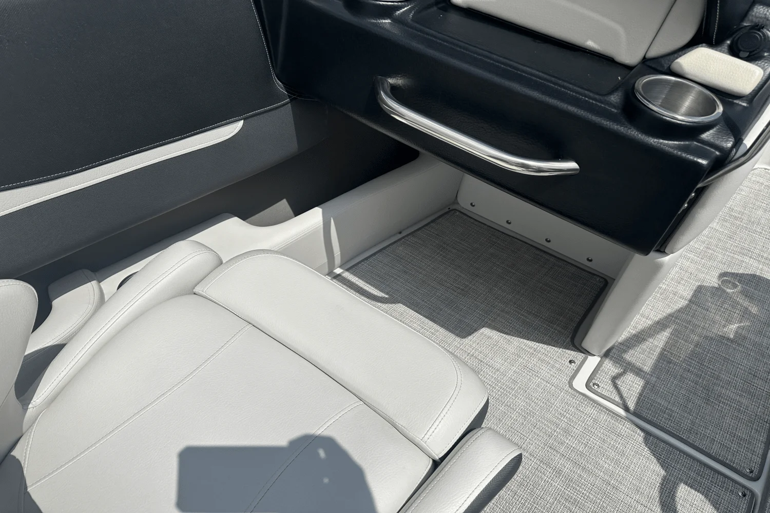 2022 Crownline 210 SS Image Thumbnail #21