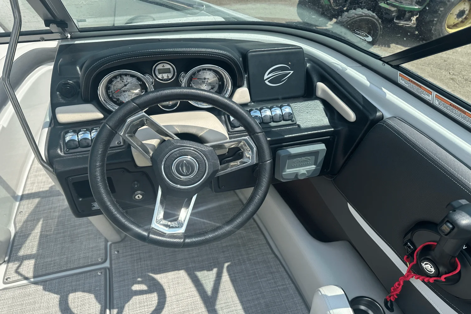 2022 Crownline 210 SS Image Thumbnail #6