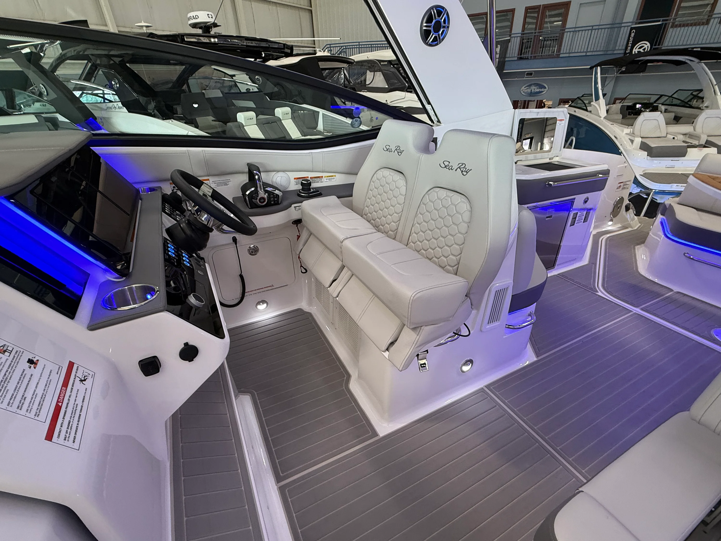 2026 Sea Ray Sundancer 320 Image Thumbnail #90