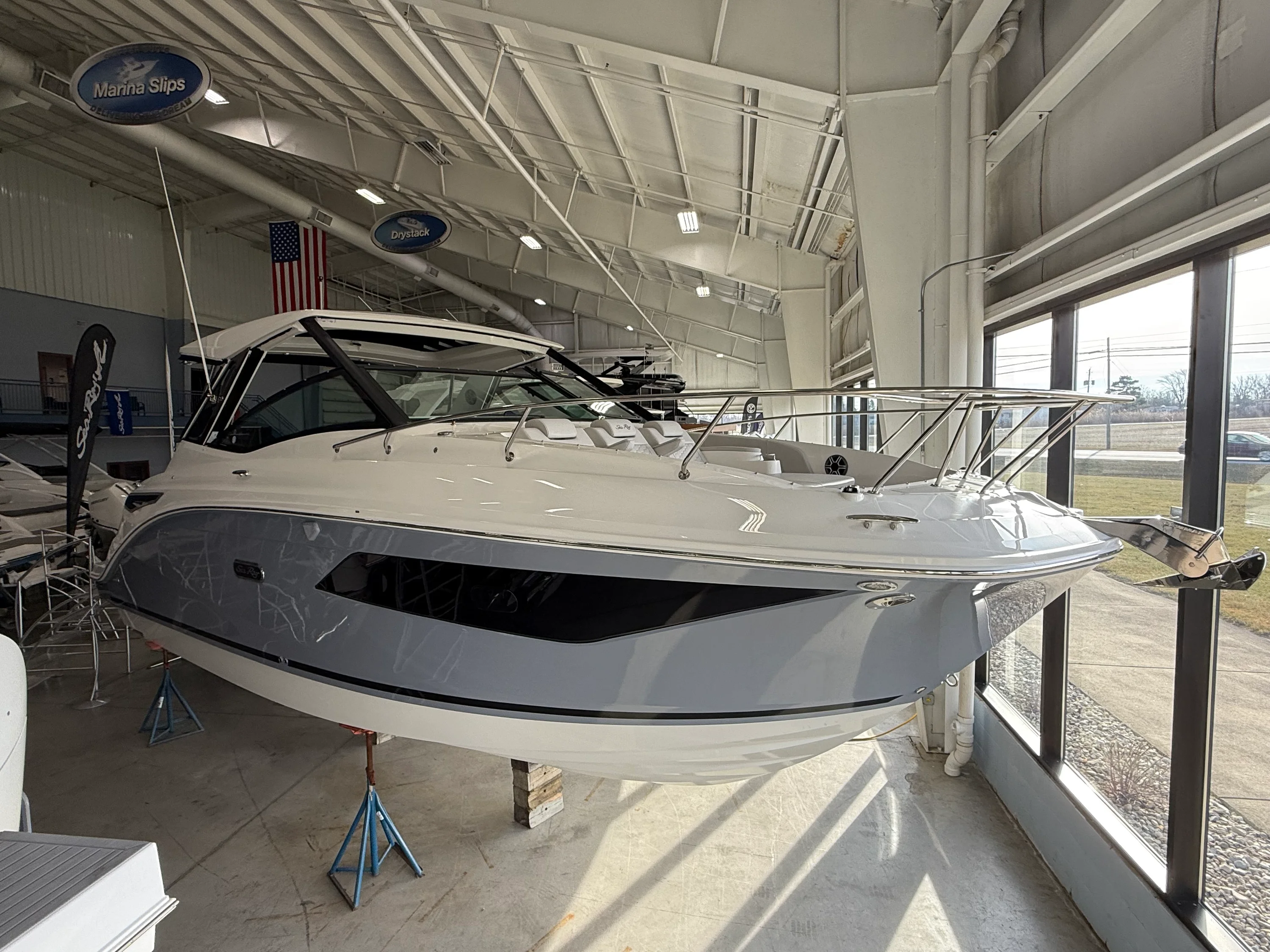 2026 Sea Ray Sundancer 320 Image Thumbnail #0