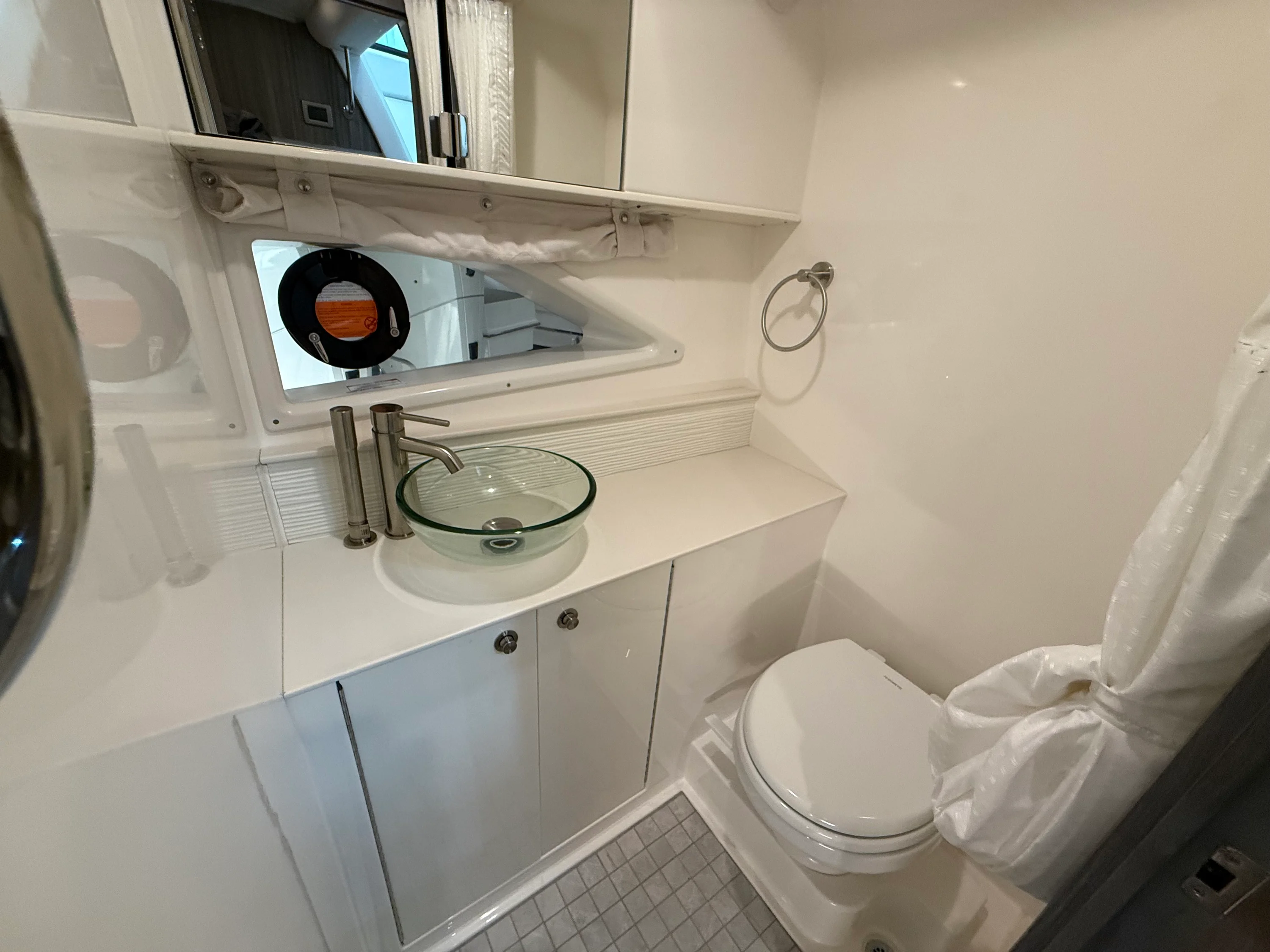 2026 Sea Ray Sundancer 320 Image Thumbnail #95