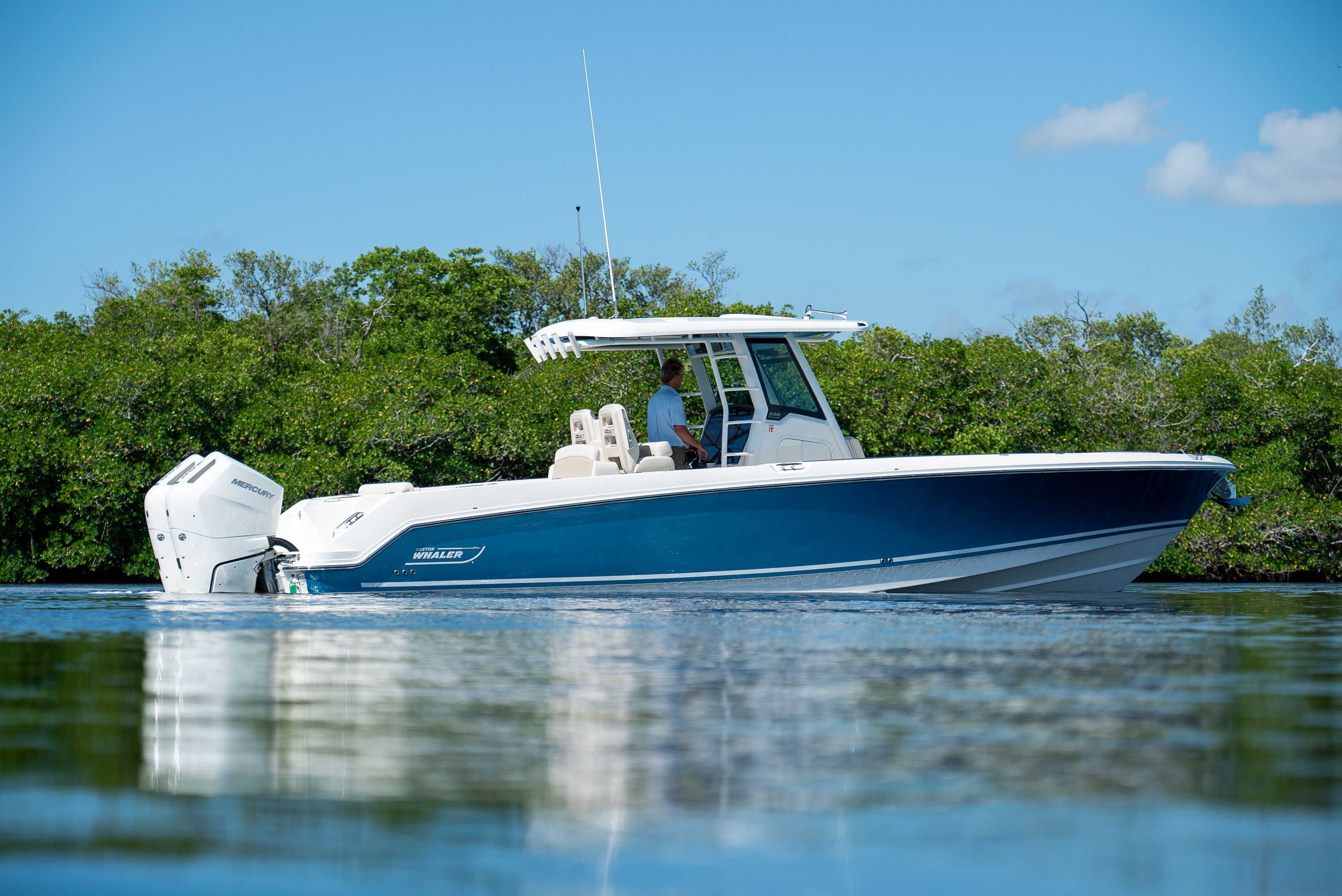 2026 Boston Whaler 330 Outrage Image Thumbnail #3