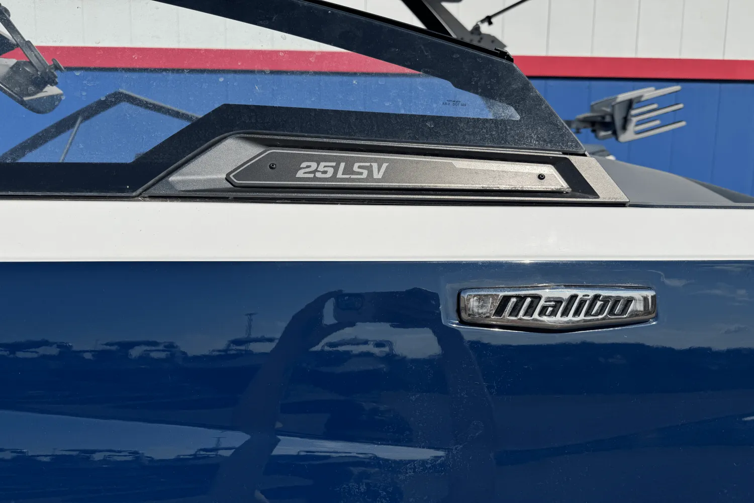2023 Malibu 25 LSV Image Thumbnail #3