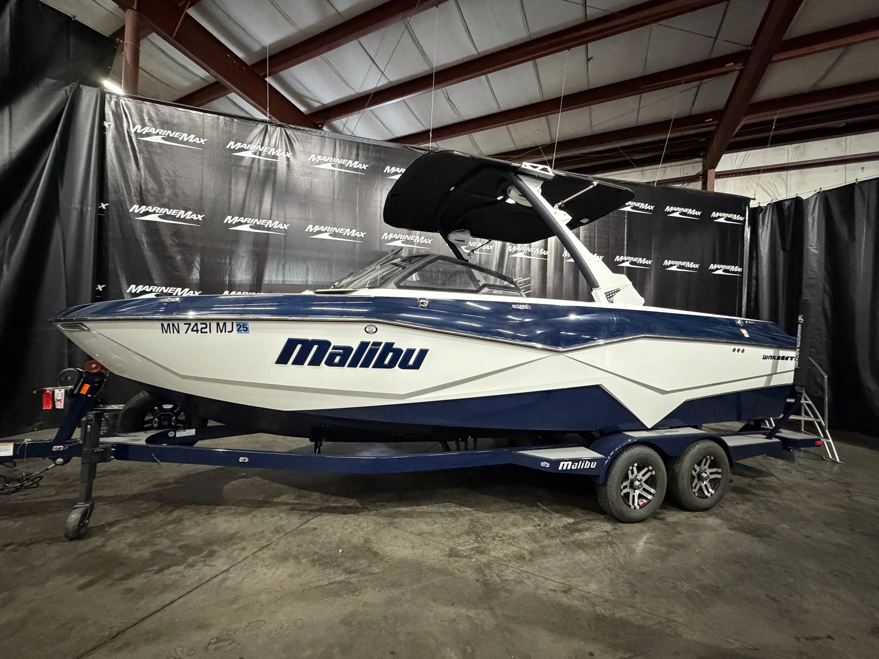 2023 Malibu 25 LSV Image Thumbnail #4