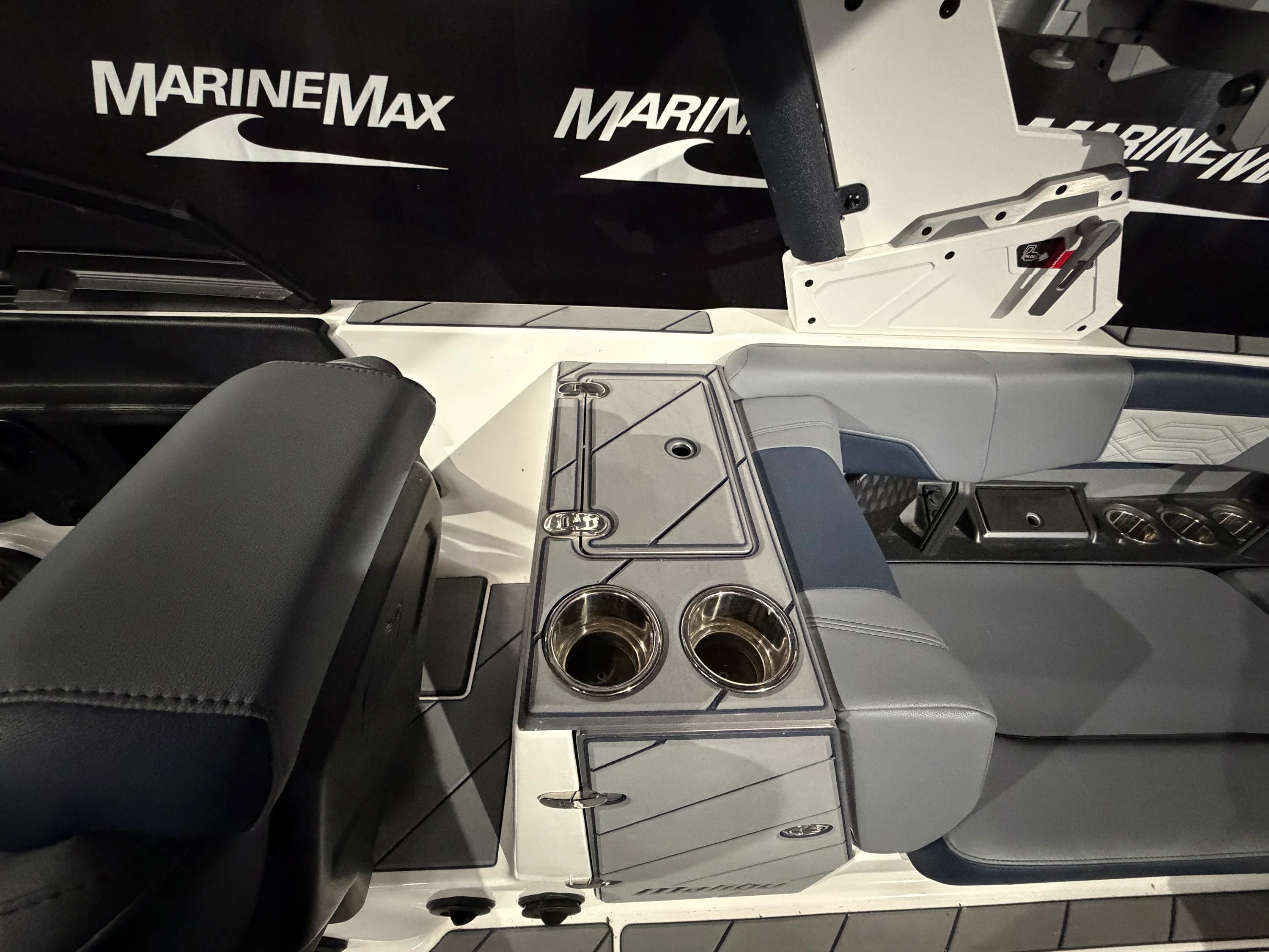 2023 Malibu 25 LSV Image Thumbnail #18