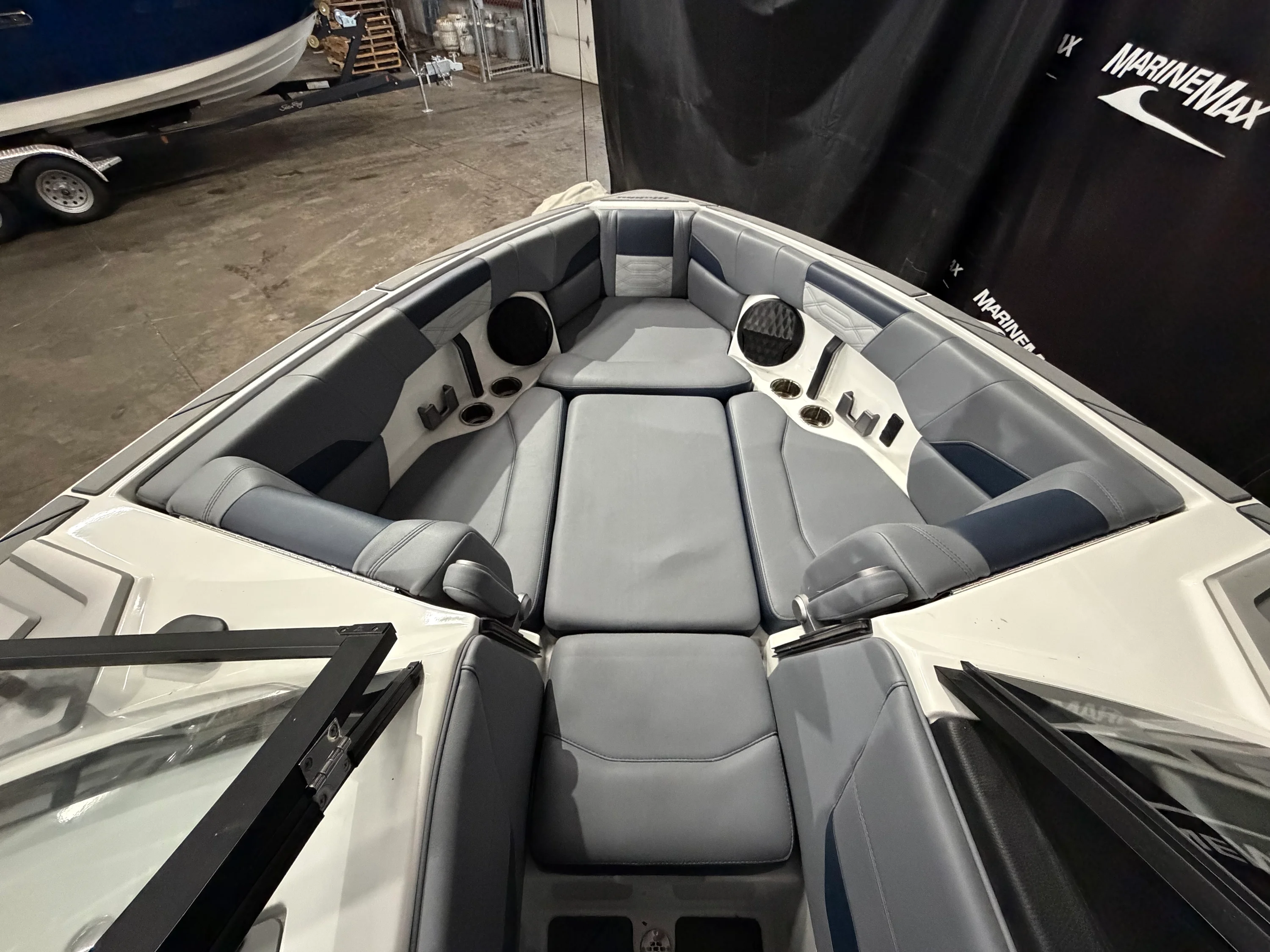 2023 Malibu 25 LSV Image Thumbnail #30