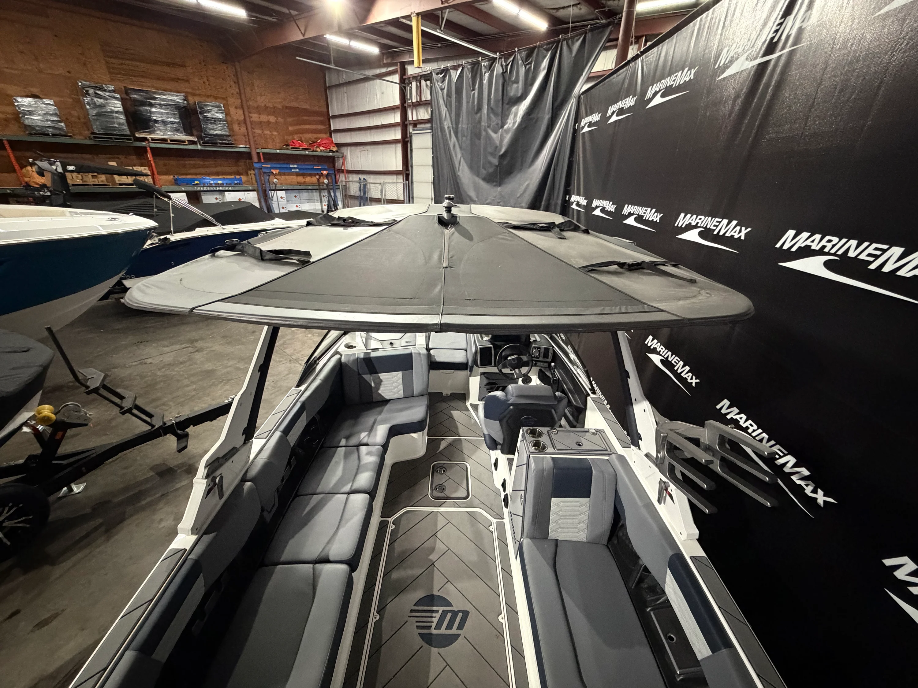 2023 Malibu 25 LSV Image Thumbnail #9