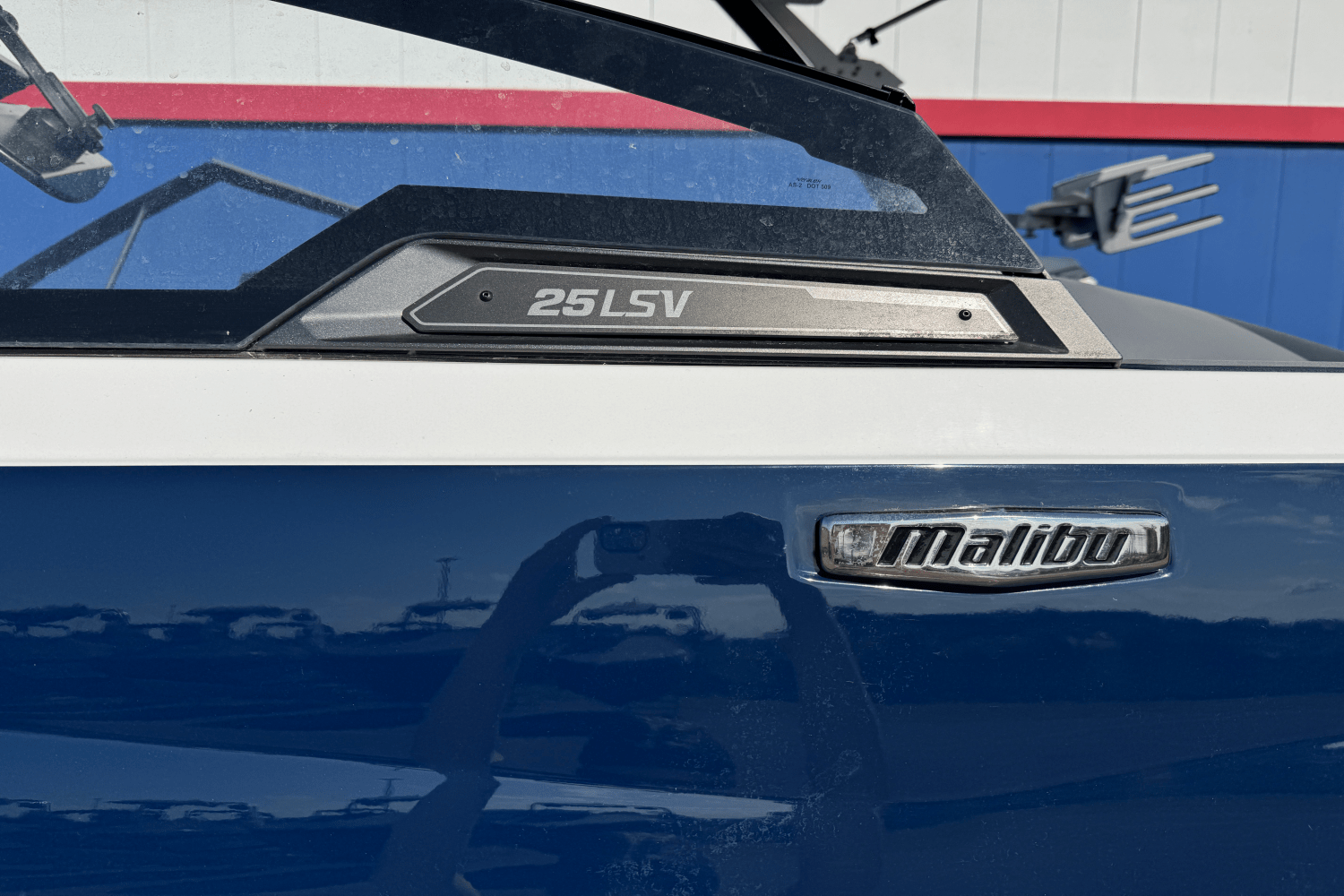 2023 Malibu 25 LSV Image Thumbnail #3
