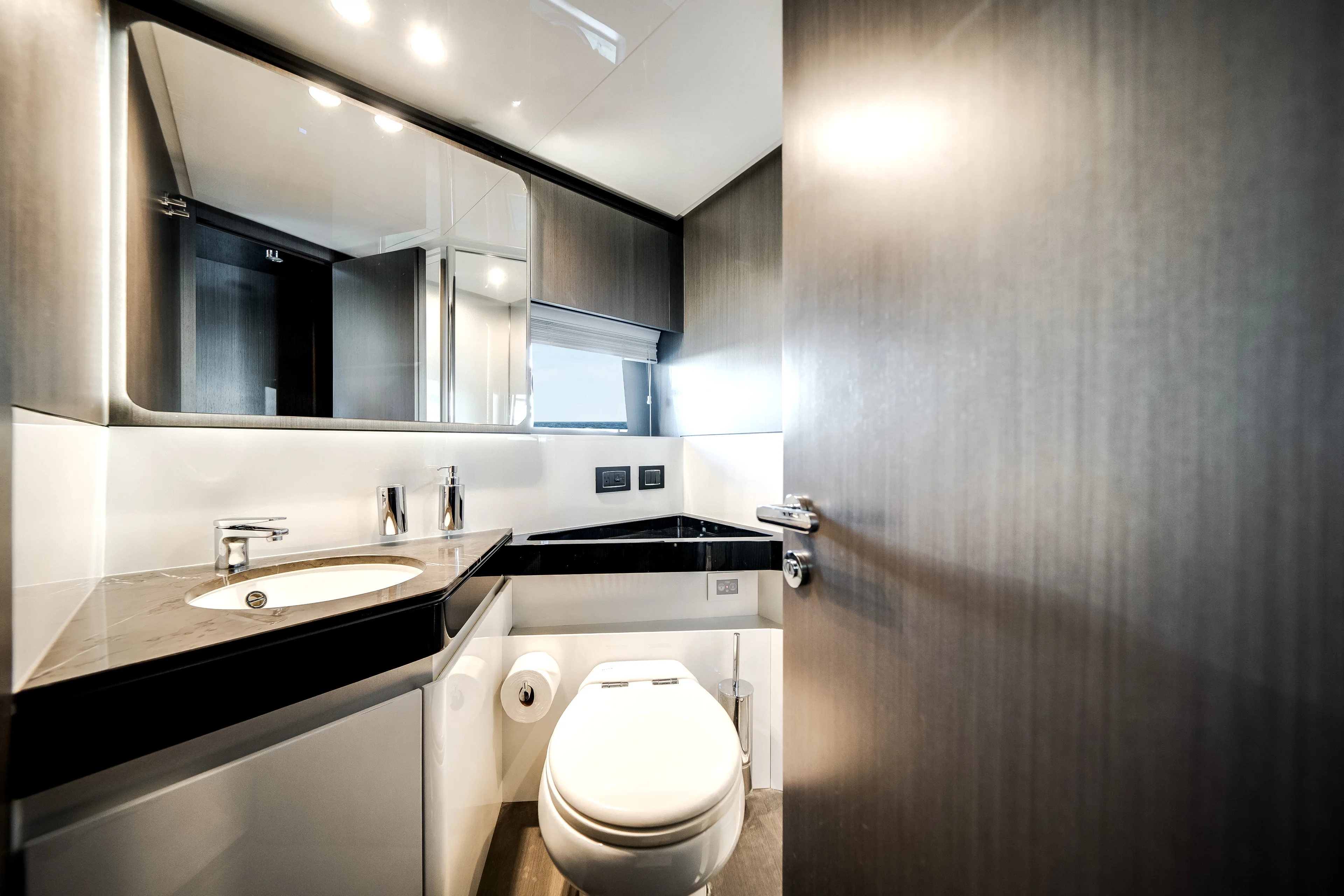 2022 Azimut S7 Image Thumbnail #18