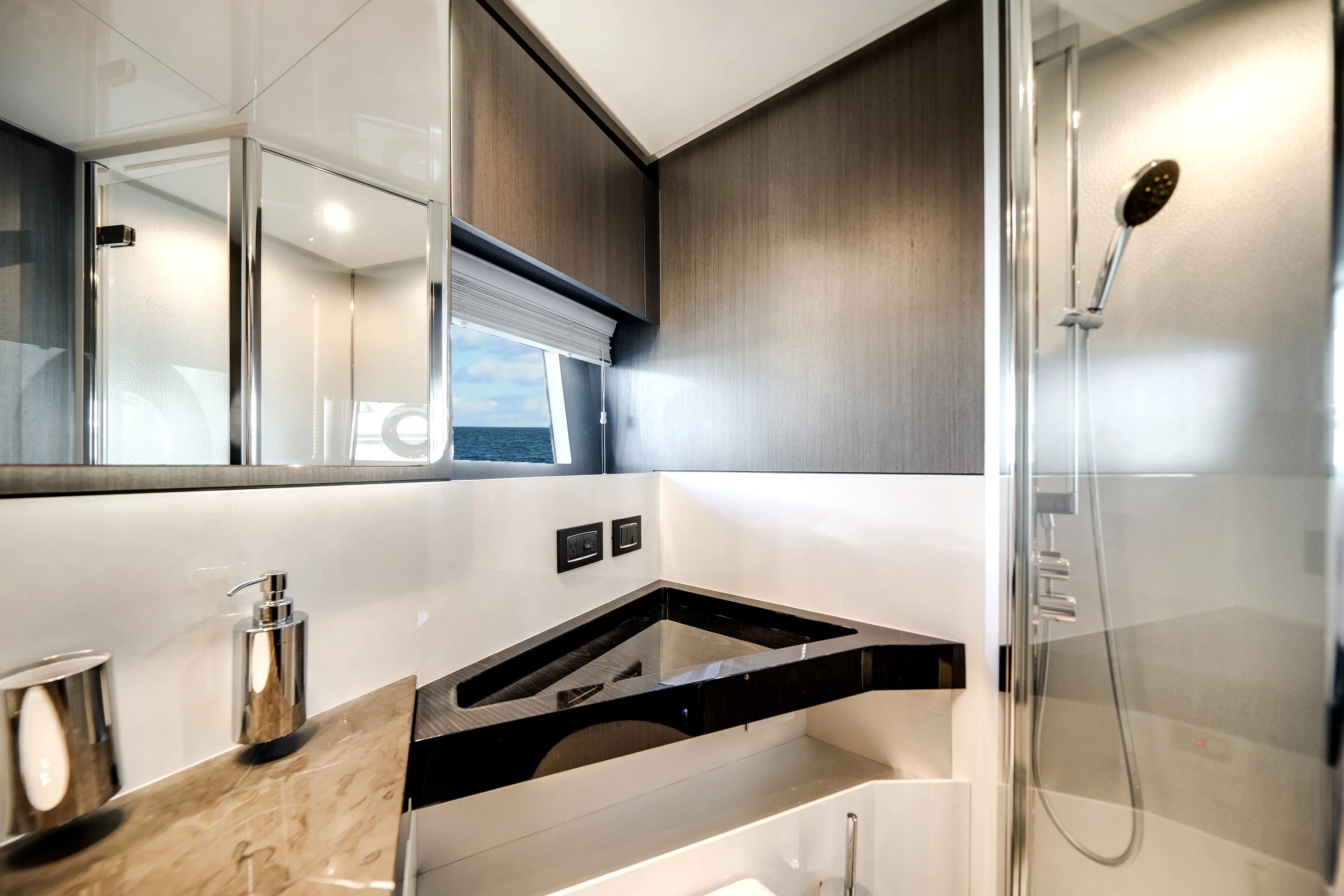 2022 Azimut S7 Image Thumbnail #19