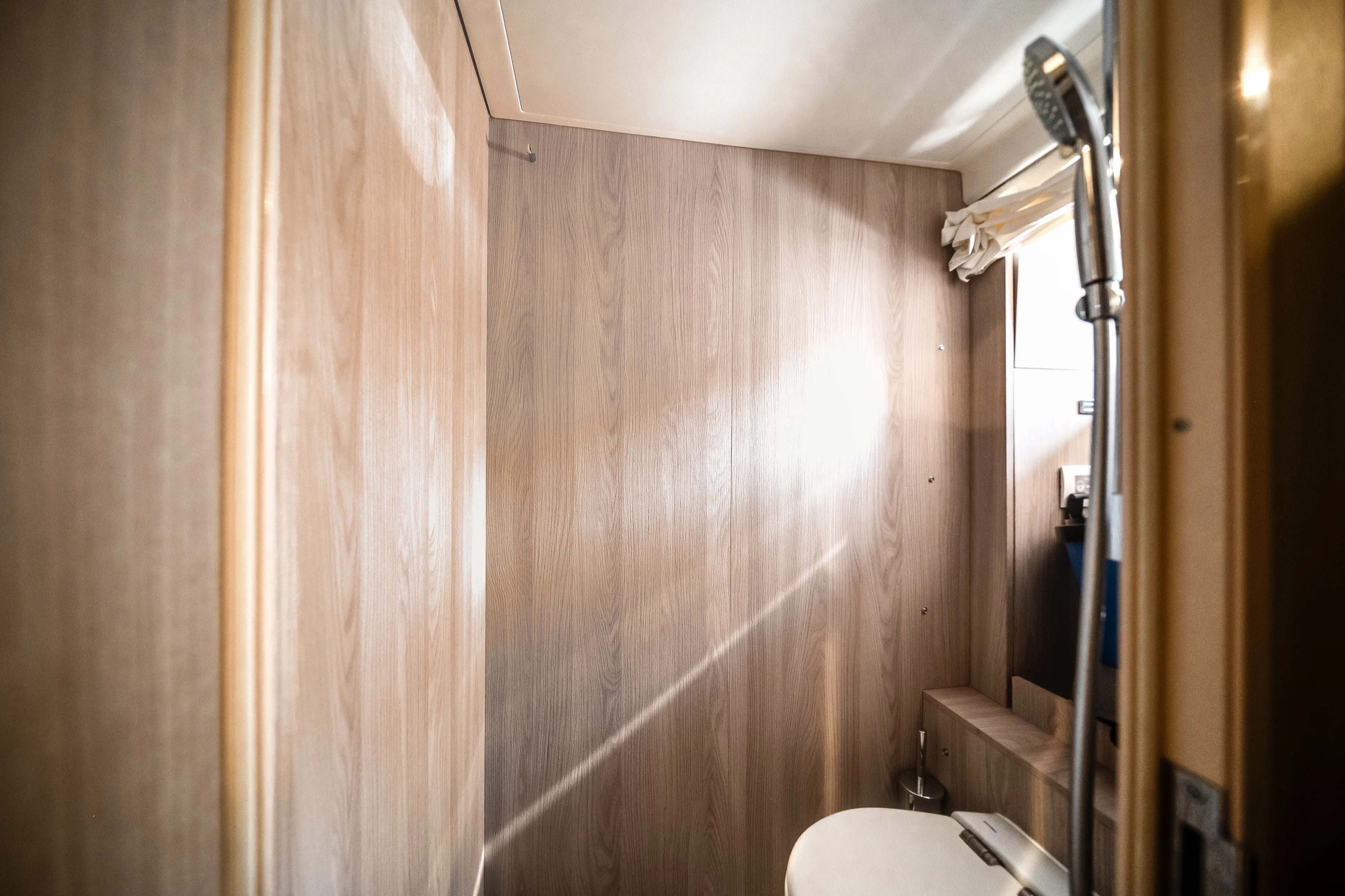 2022 Azimut S7 Image Thumbnail #14