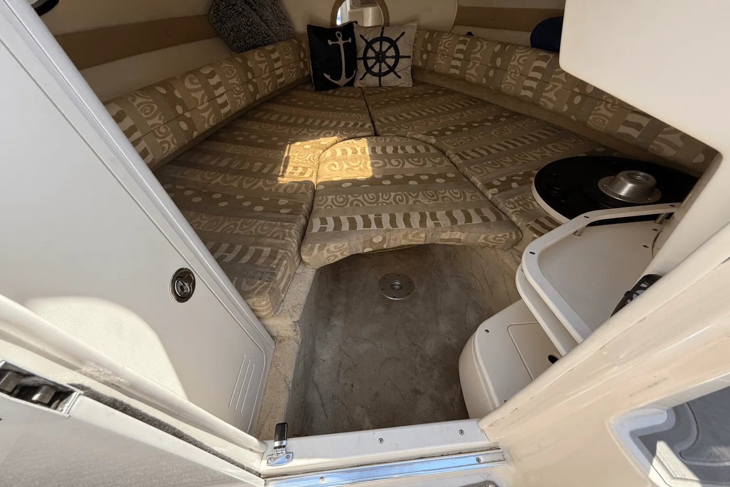 2004 Rinker 232CC Image Thumbnail #25