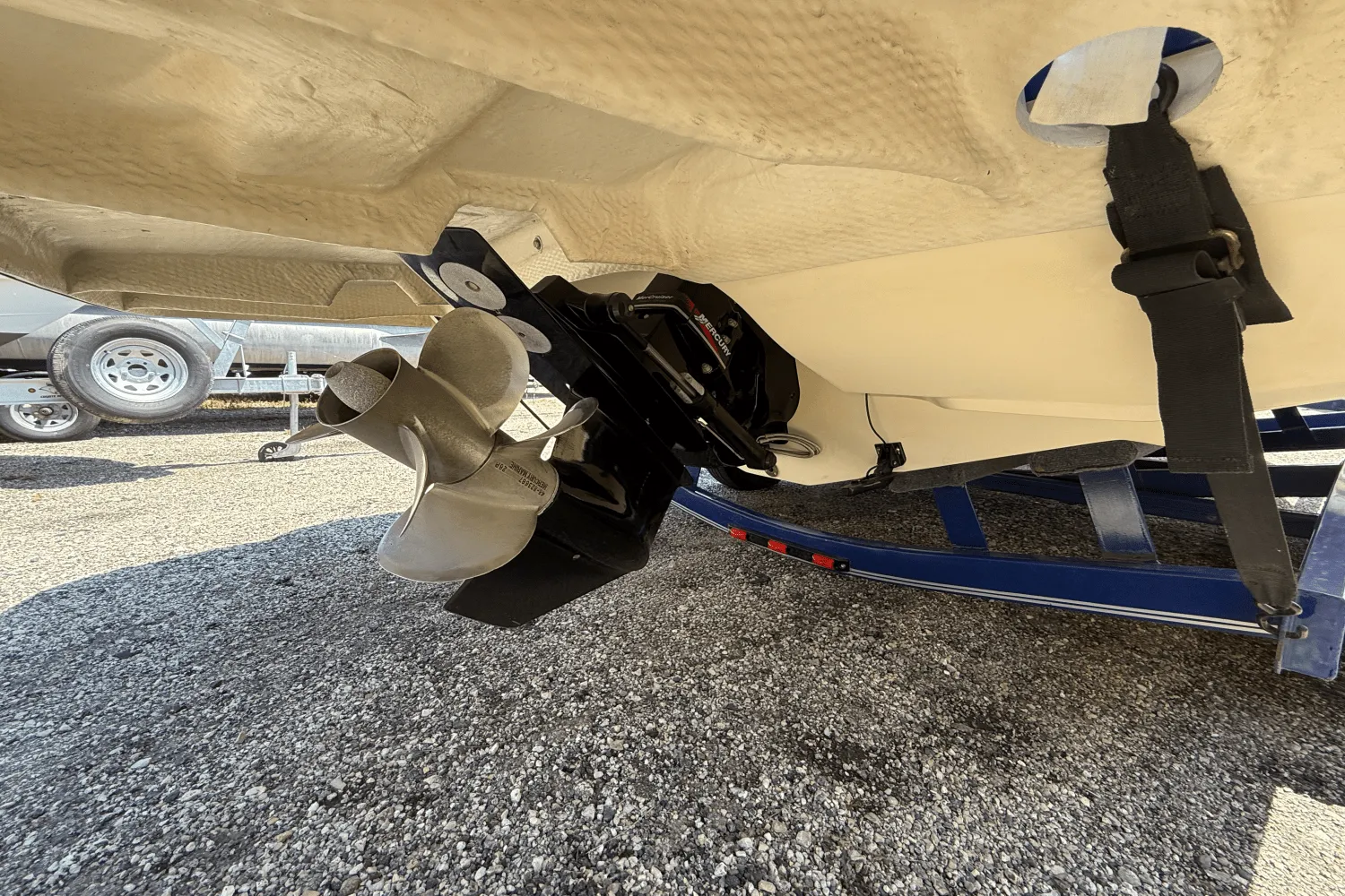 2004 Rinker 232CC Image Thumbnail #5