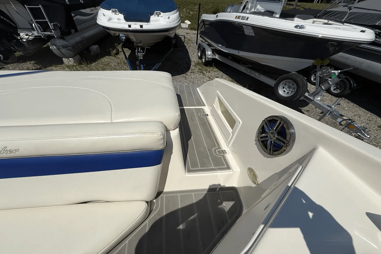 2004 Rinker 232CC Image Thumbnail #16